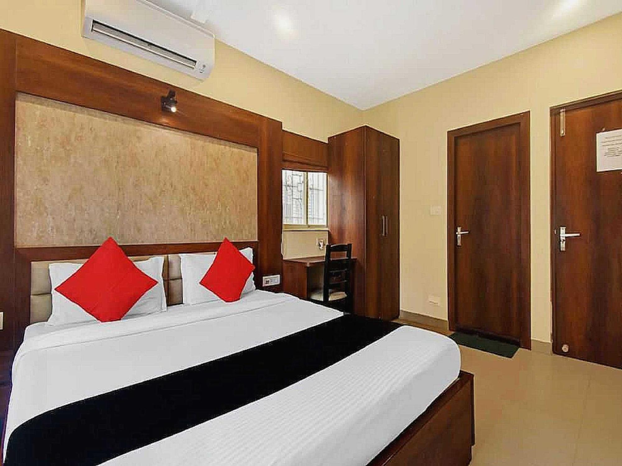 O Roshan's Near Dilshad Garden Metro Station 3* New Delhi