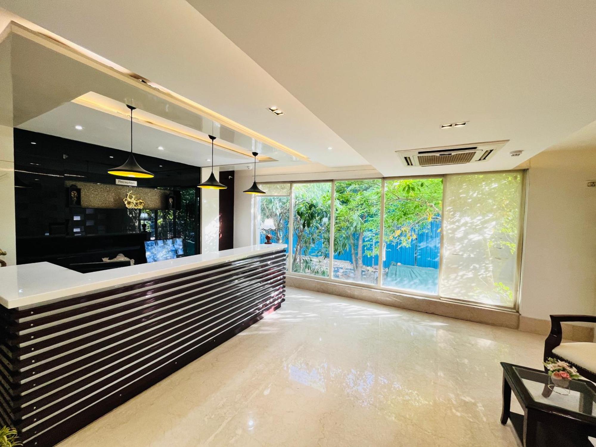 Aura Ip Grand Karkardooma Metro Station Couple Friendly Hotel 3*