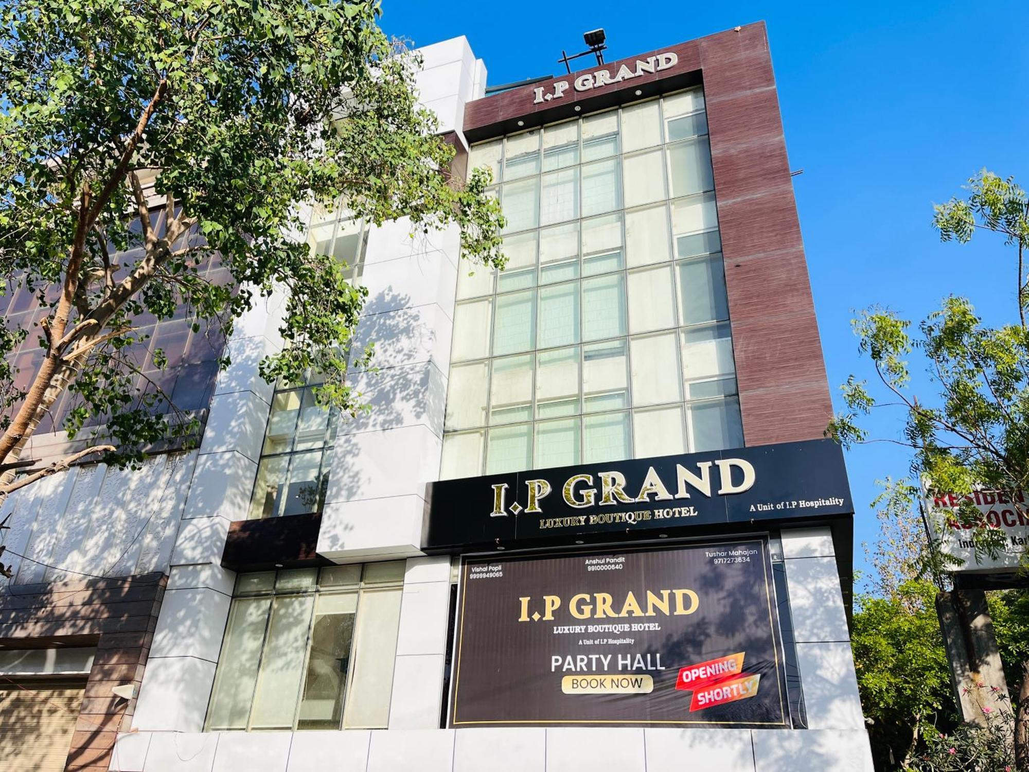 Aura Ip Grand Karkardooma Metro Station Couple Friendly Hotel 3*