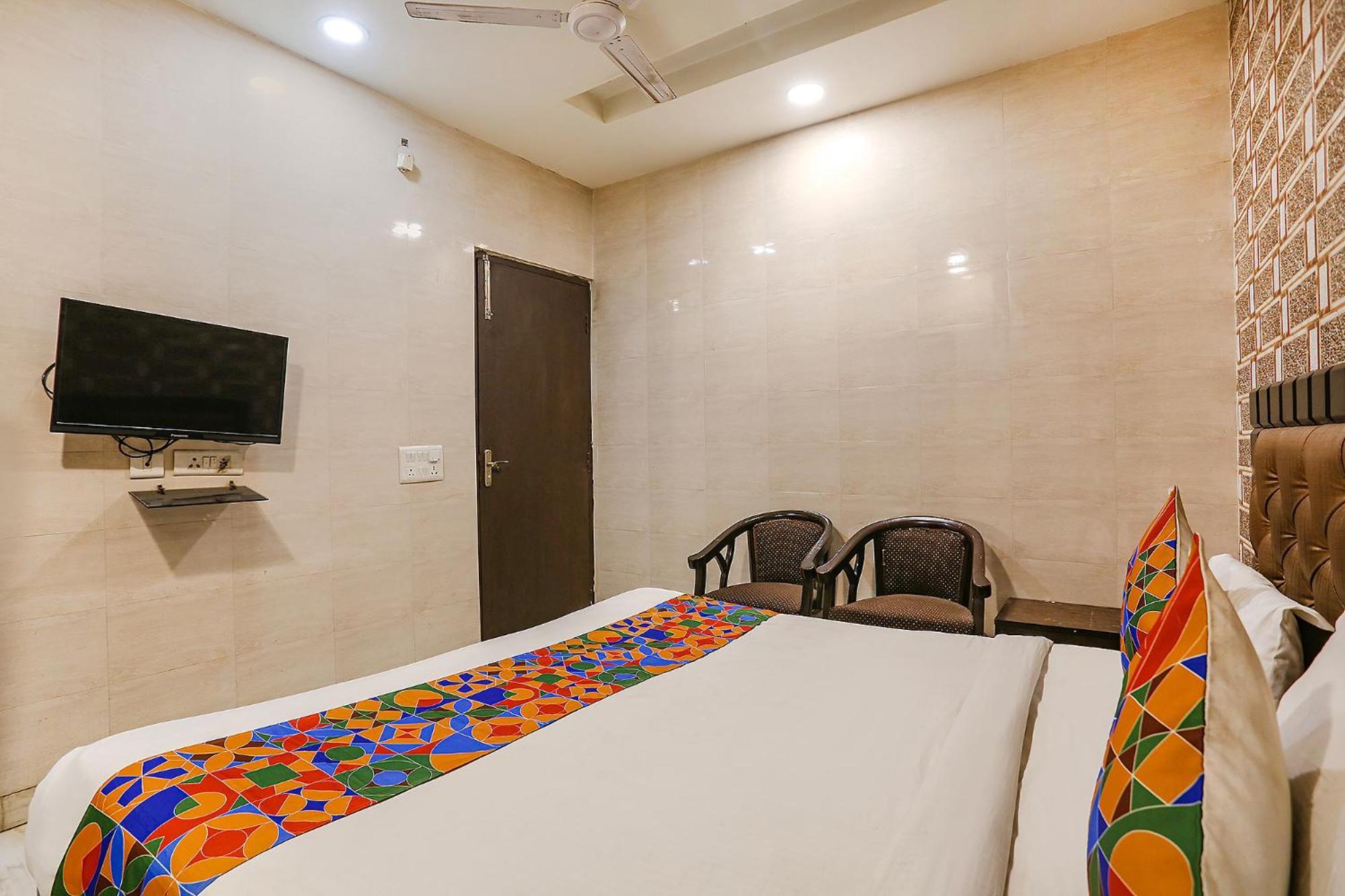 Hotel Fabhotel Rs Gera - Nr Nehru Place Market 3*