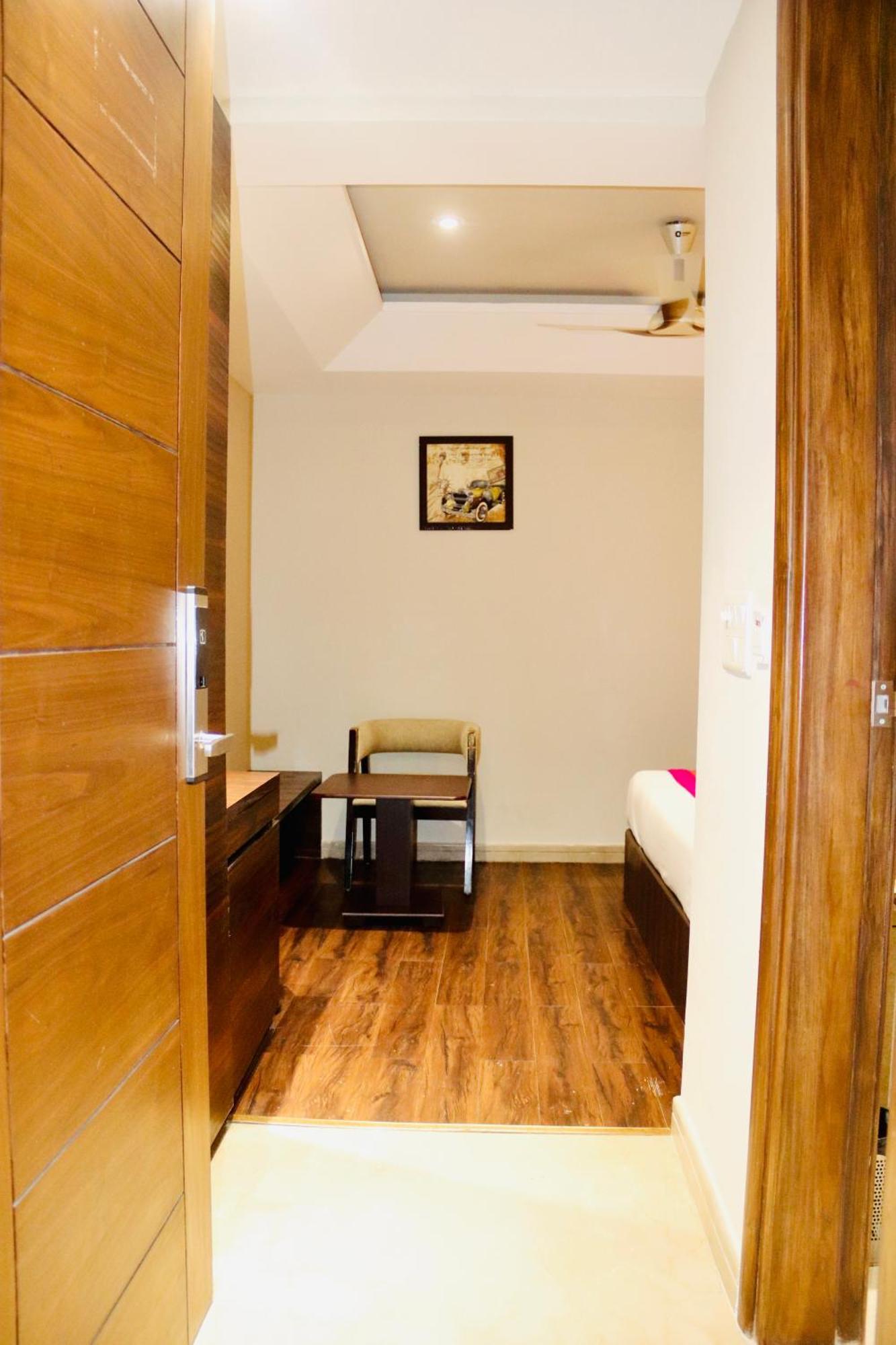 Magic Tree Karol Bagh Metro Station New 3* Delhi (National Capital Territory of India)