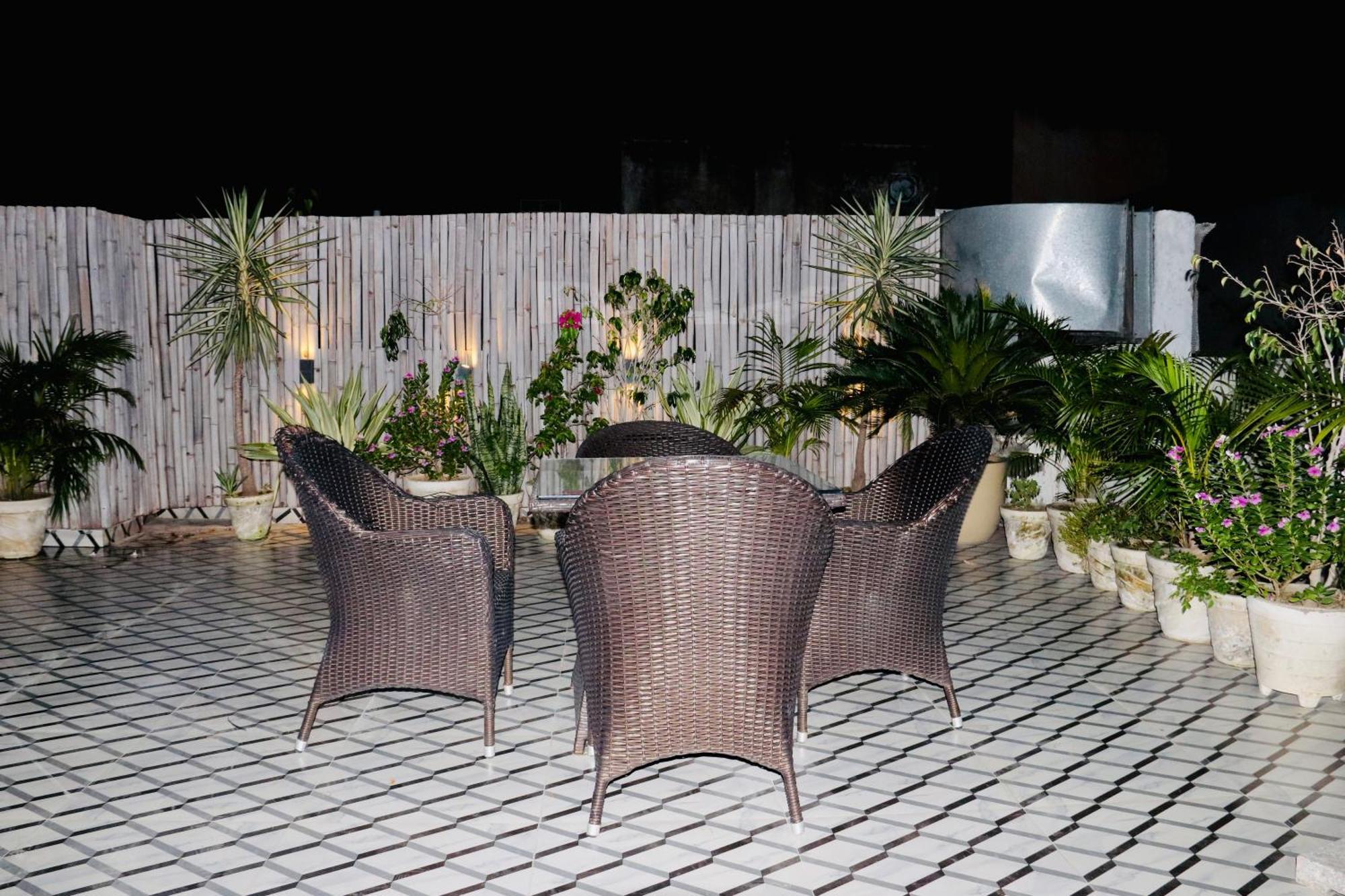 Hotel Magic Tree Karol Bagh Metro Station New Delhi (National Capital Territory of India)
