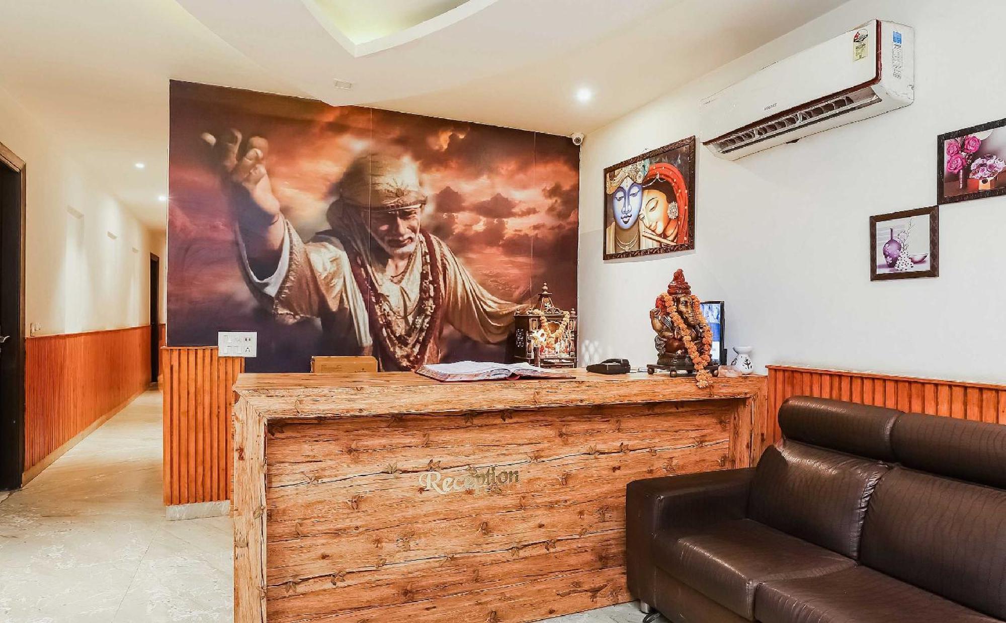 O Shri Sai Hotel 3*