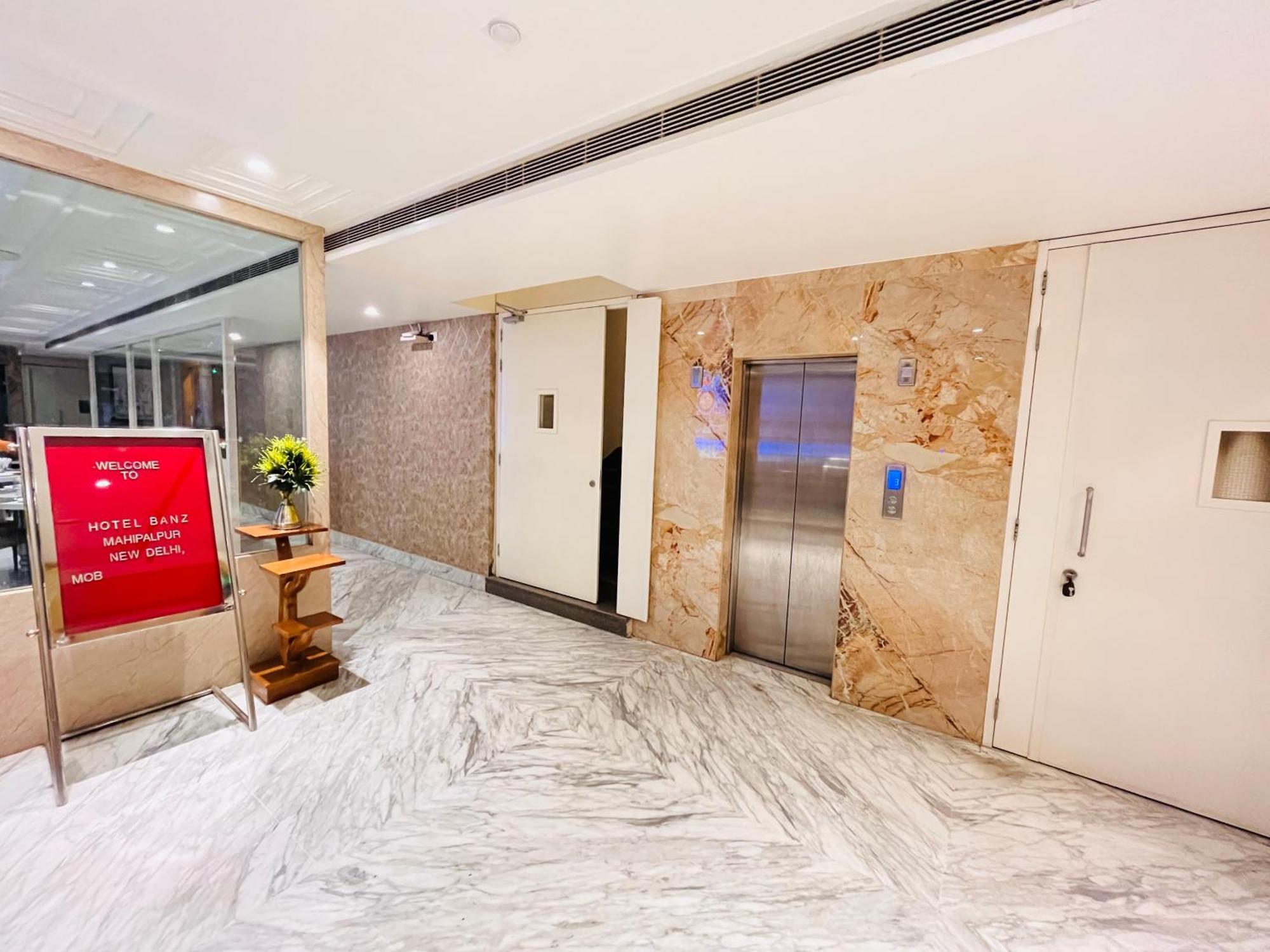 Banz Near Delhi Airport 4* New Delhi