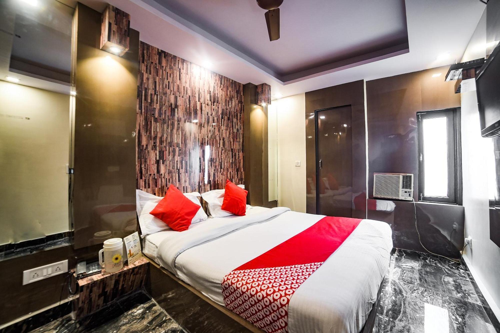 Hotel Oyo Flagship Rohit Dx Near Jama Masjid 3*