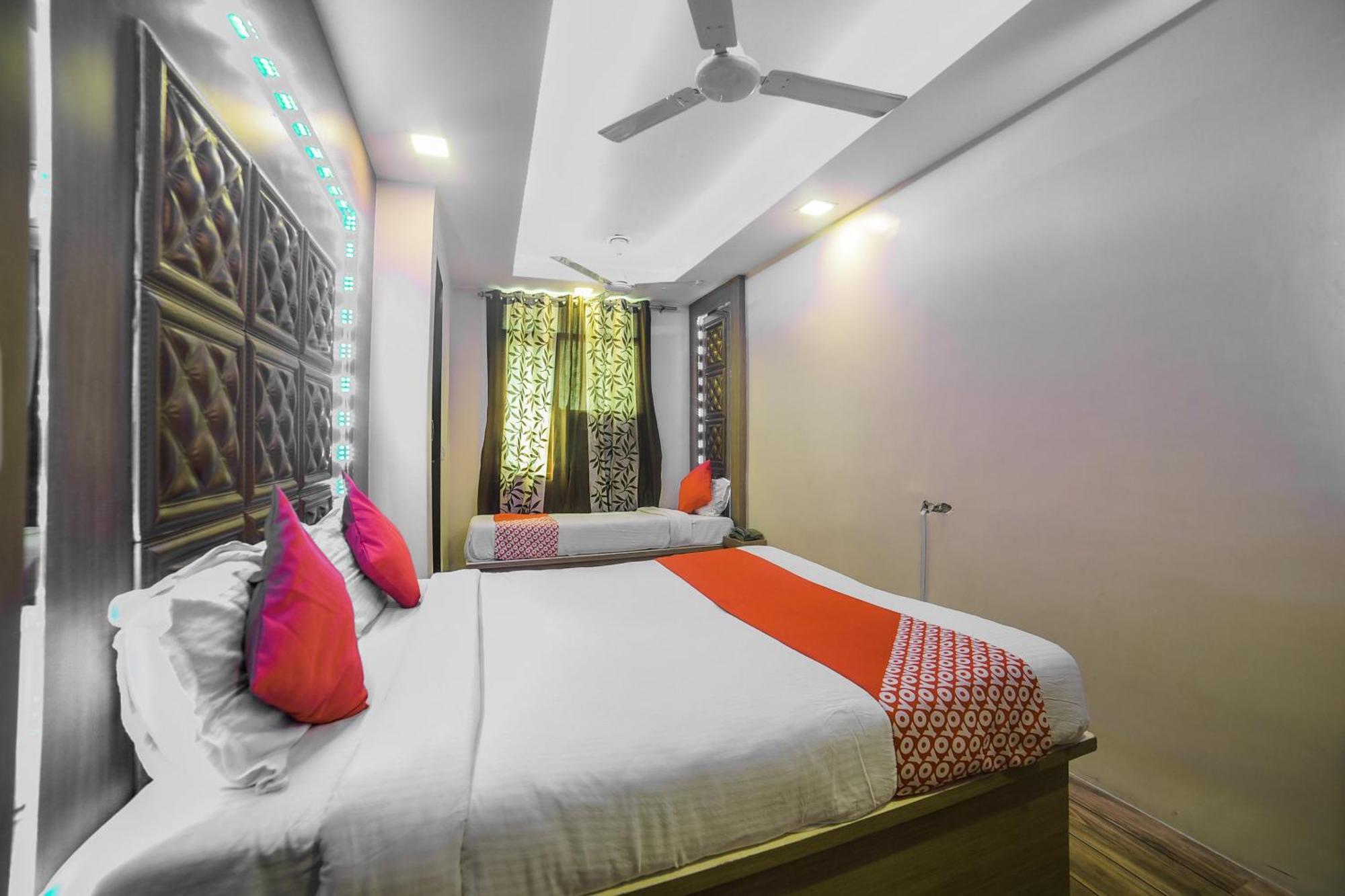 Oyo Flagship Rohit Dx Near Jama Masjid Hotel