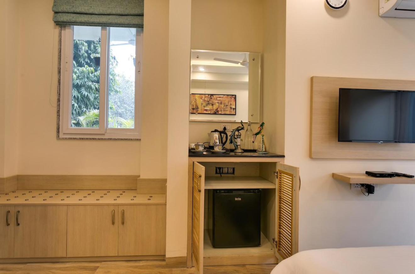 Moydom Private Ensuite With Shared Balcony & Kitchen Bed & Breakfast New Delhi
