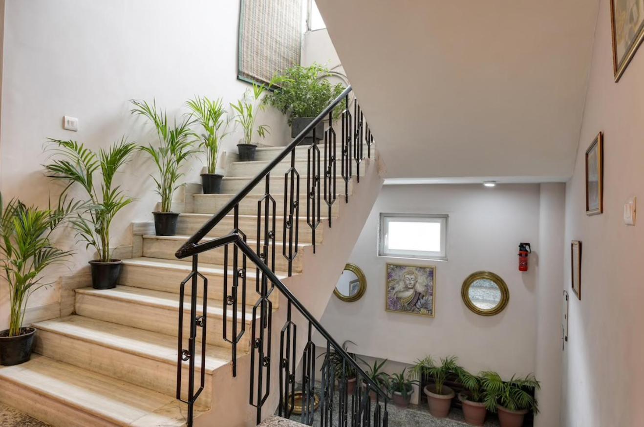 Bed & Breakfast Moydom Private Ensuite With Shared Balcony & Kitchen New Delhi