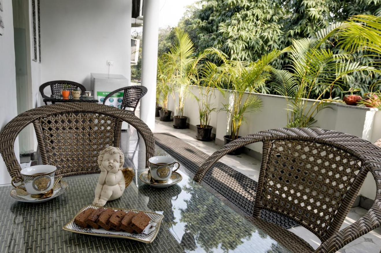 Moydom Private Ensuite With Shared Balcony & Kitchen Bed & Breakfast *