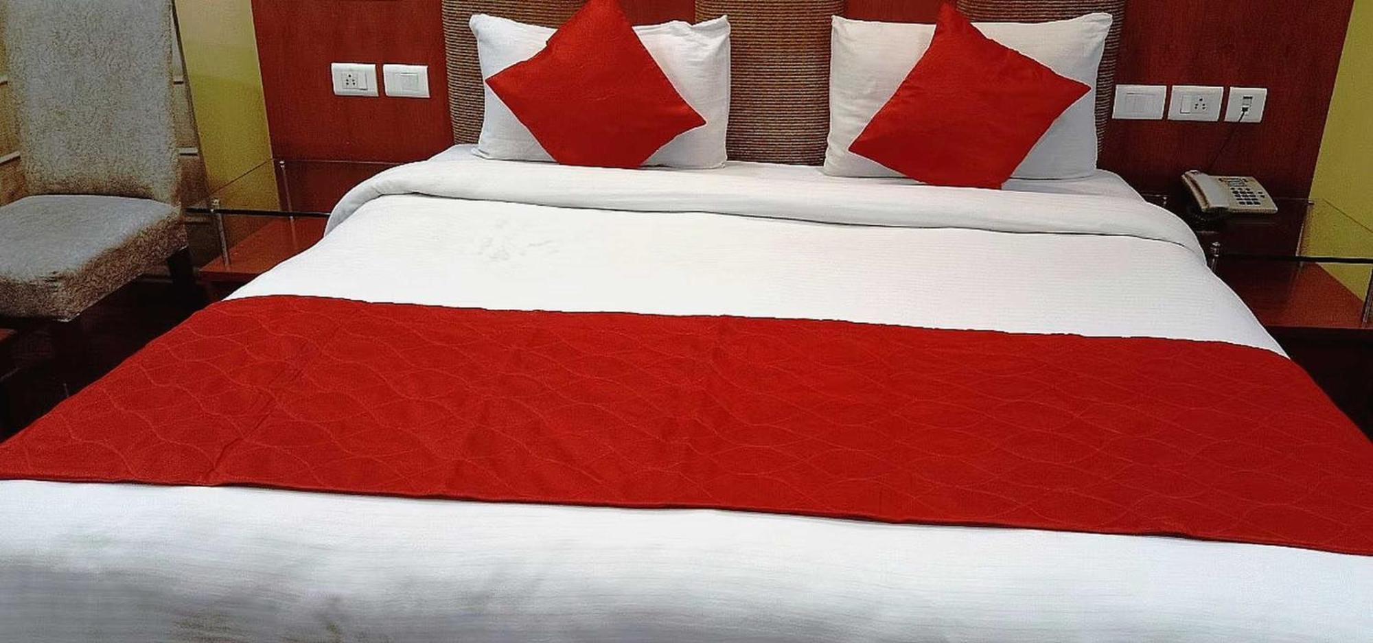O King Plaza Hotel