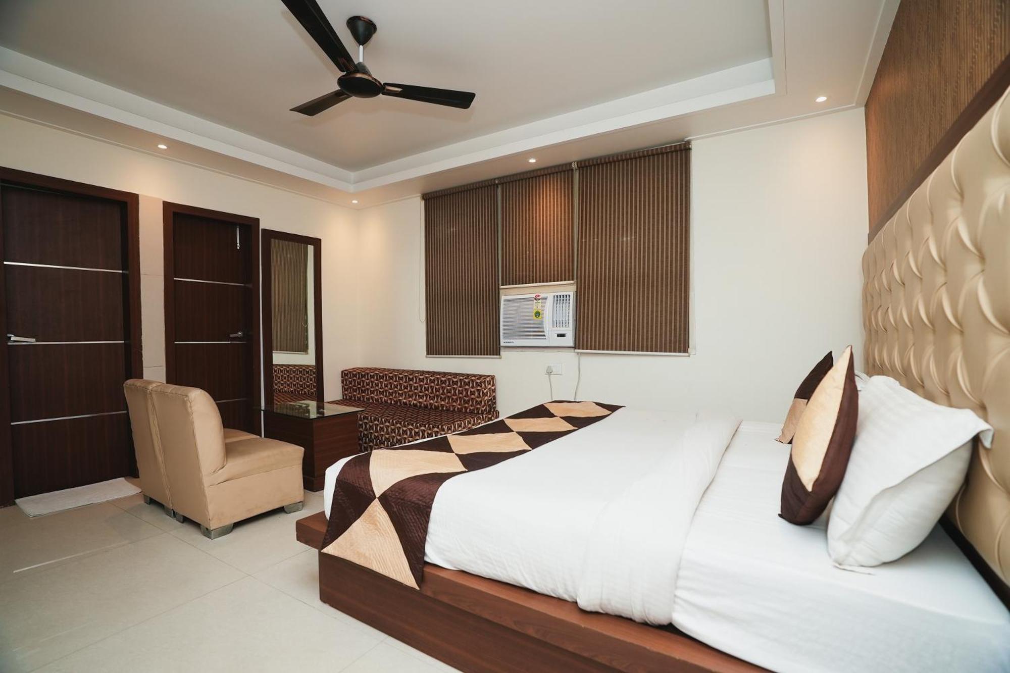 Hotel B Continental Delhi (National Capital Territory of India)