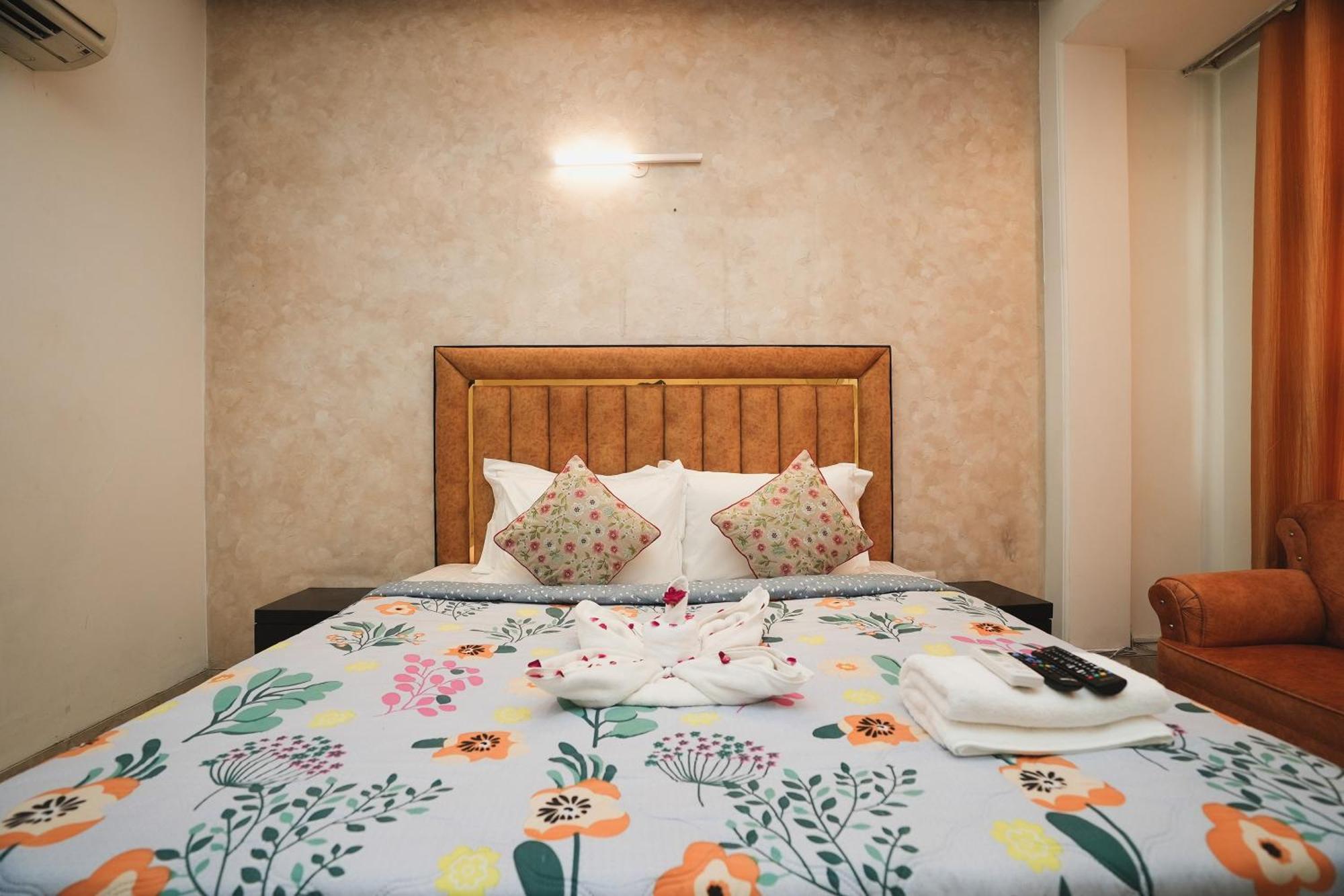 Mintstar And 3* New Delhi