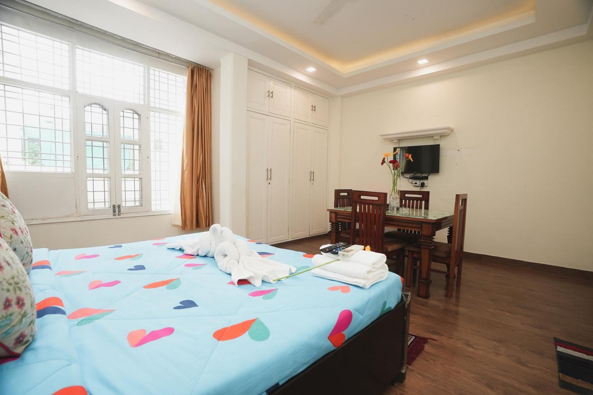 Mintstar And Hotel New Delhi