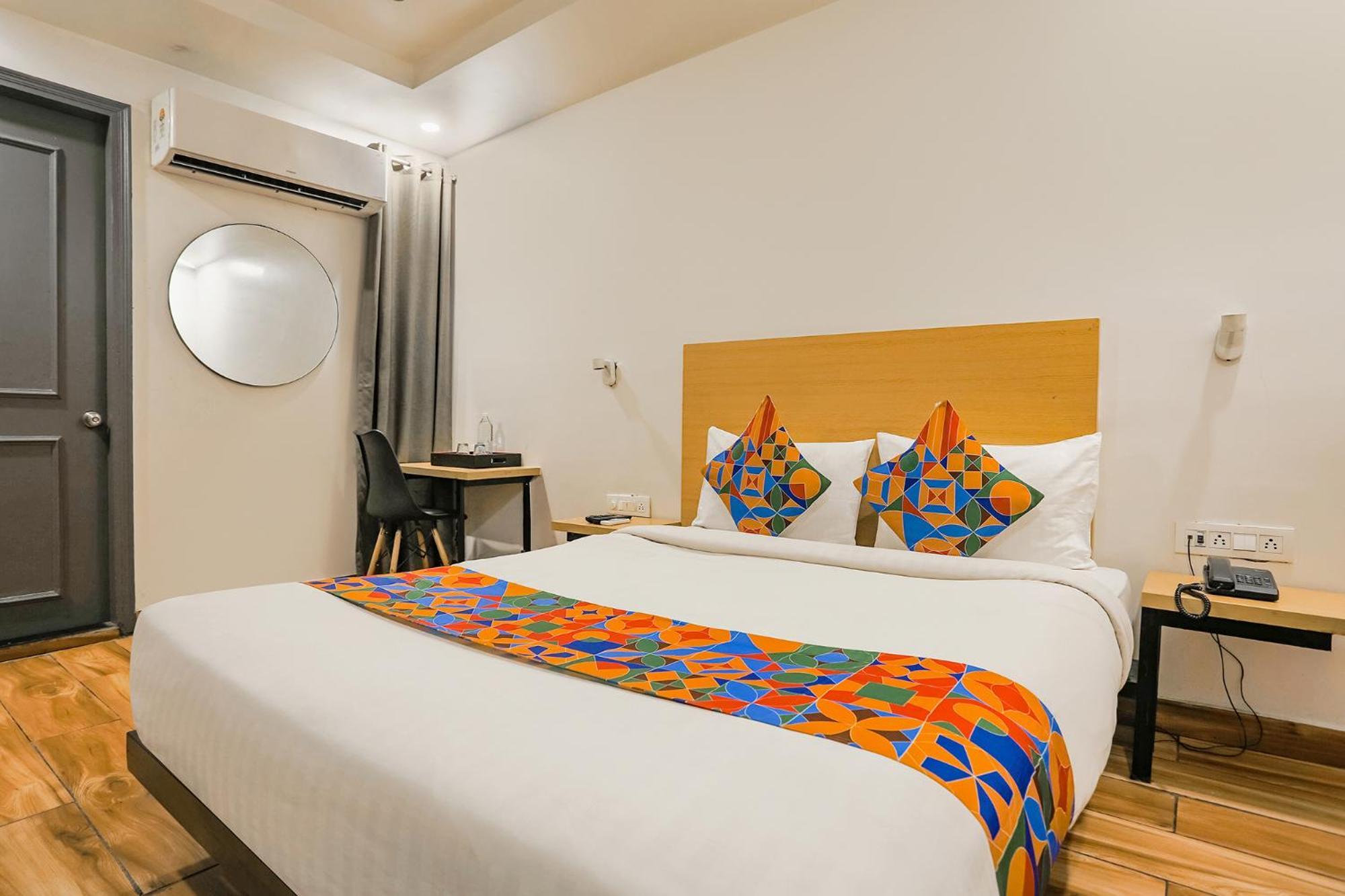 Hotel Fabexpress Pp Residency