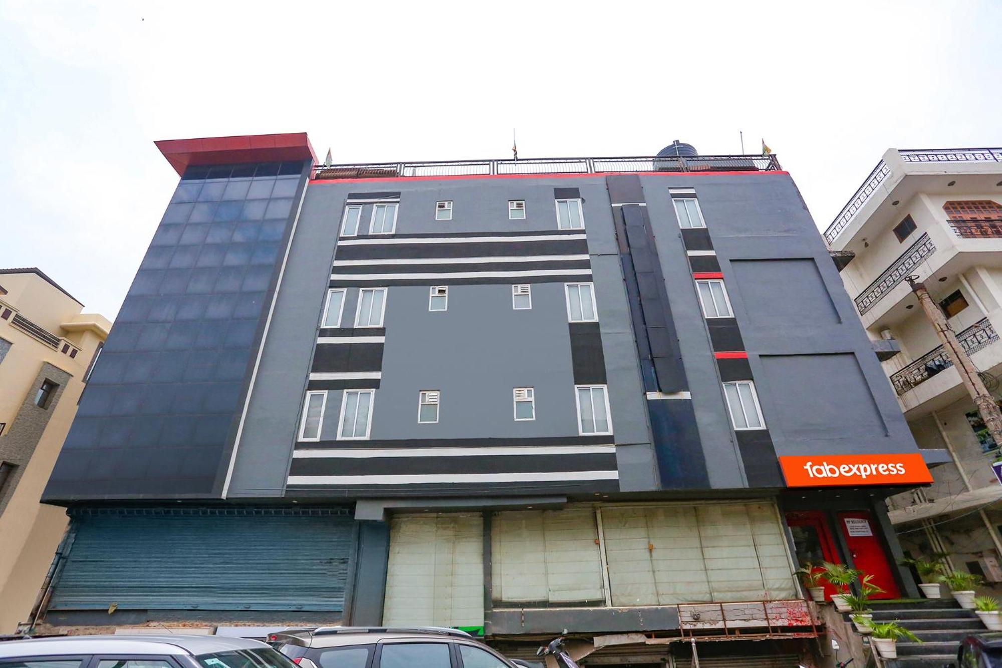 Fabexpress Pp Residency Hotel 4*