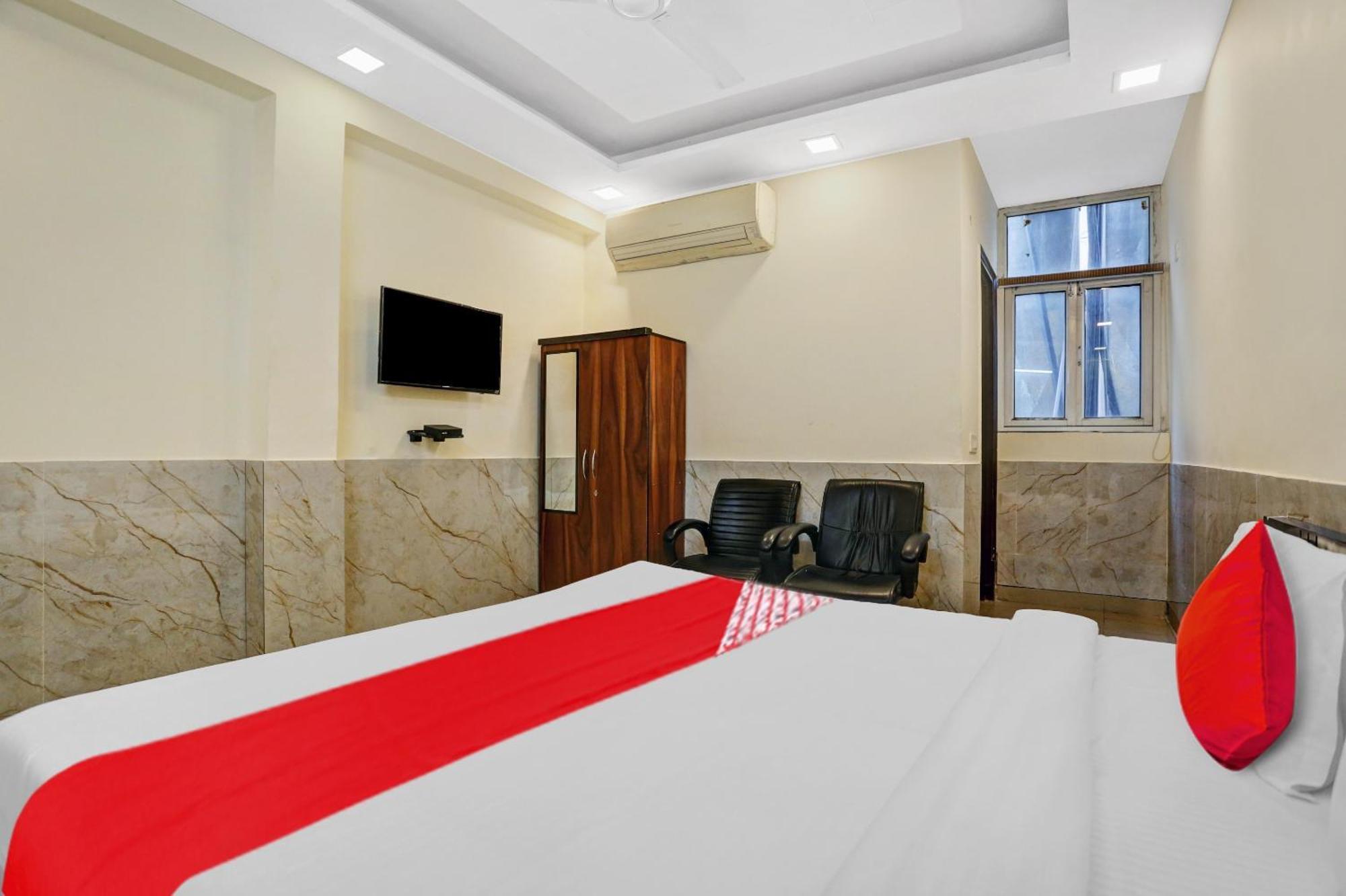 O Welcome Near Dlf Avenue Saket