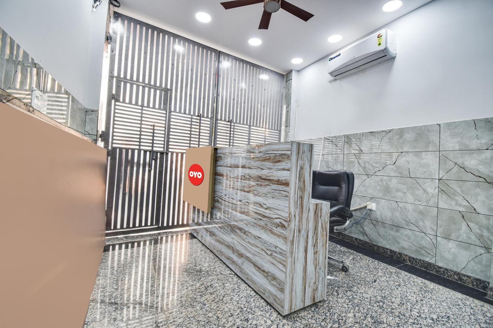Oyo Flagship The Flaurish Hotel New Delhi