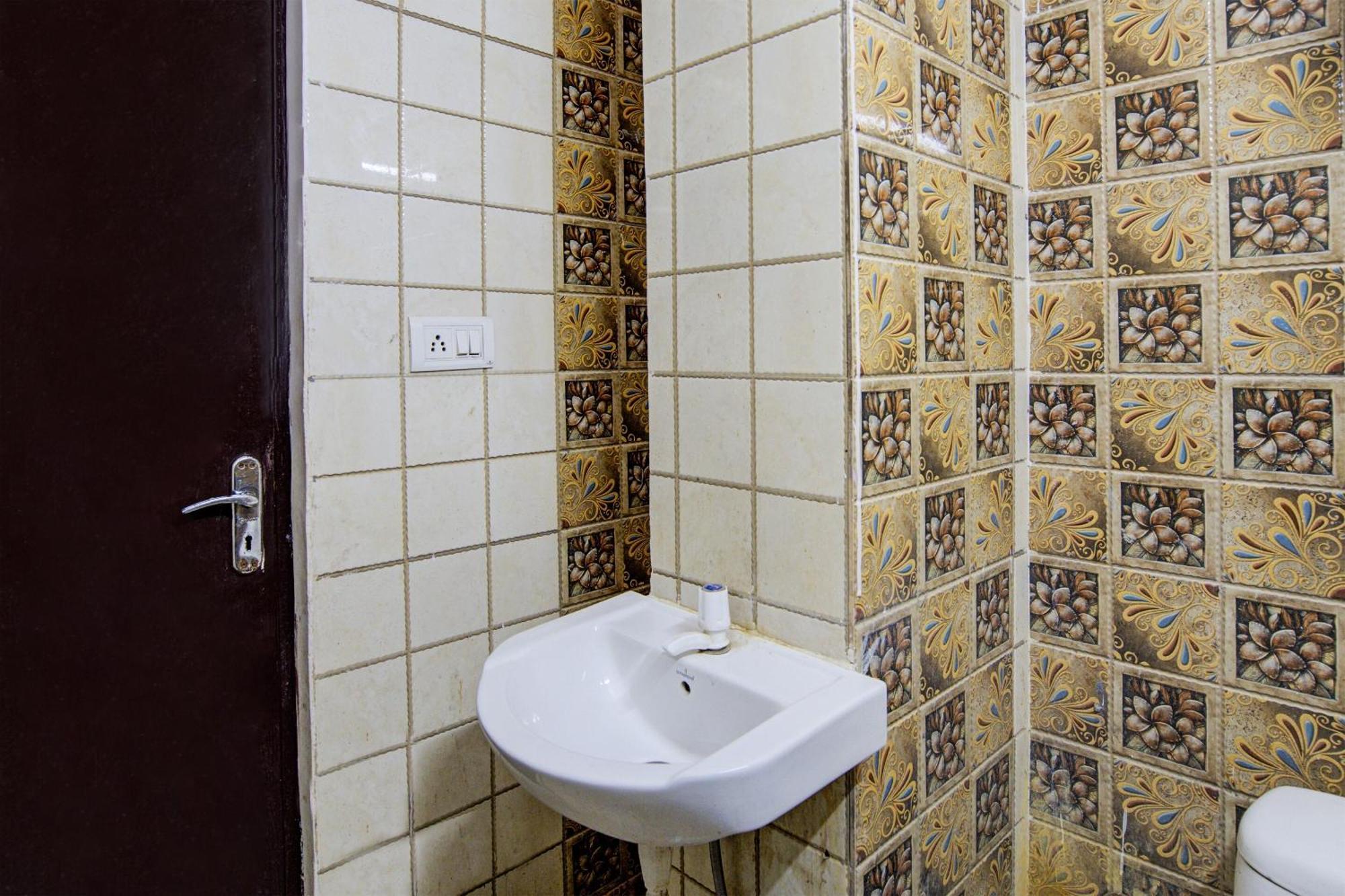 O Ocean Blue Residency Near Vs Mall Hotel 3*