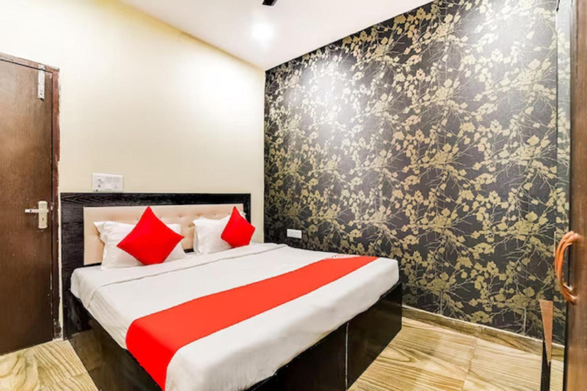 Royal At Tilak Nagar 3* New Delhi