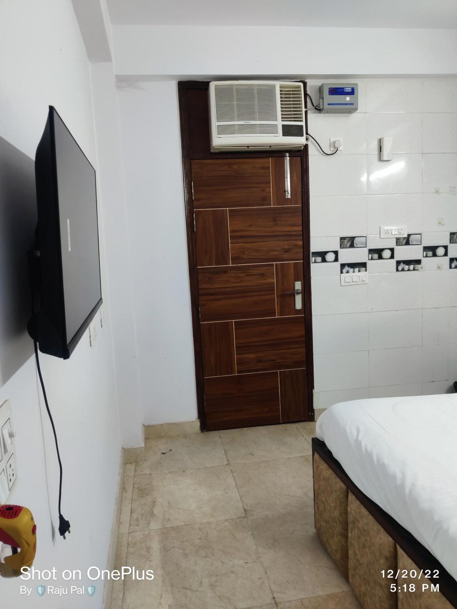Raj Residency Chhatarpur 2*