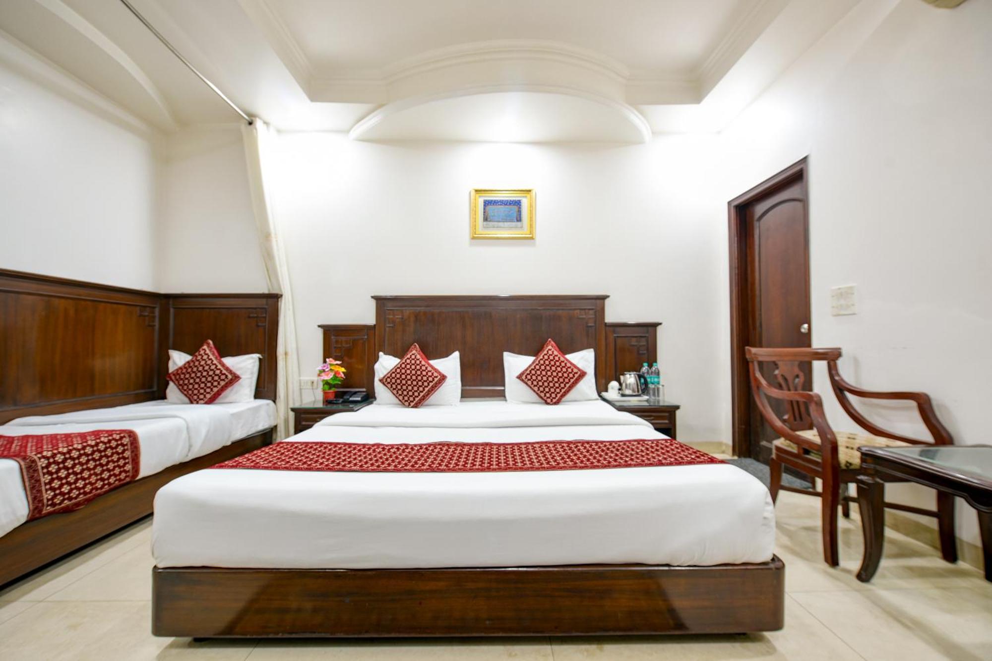 Legend - Walk-in From Railway Station Hotel 3*