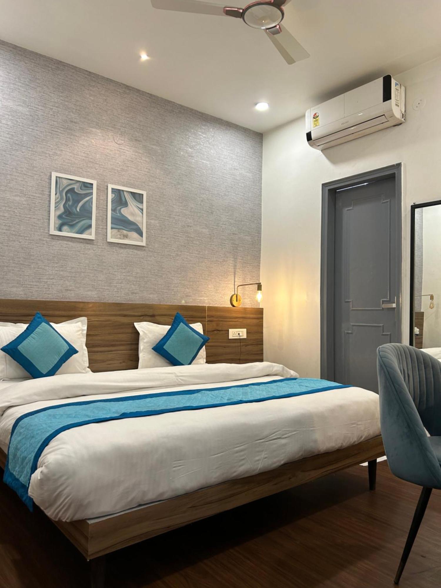 Hotel Gallivanto - Rohini