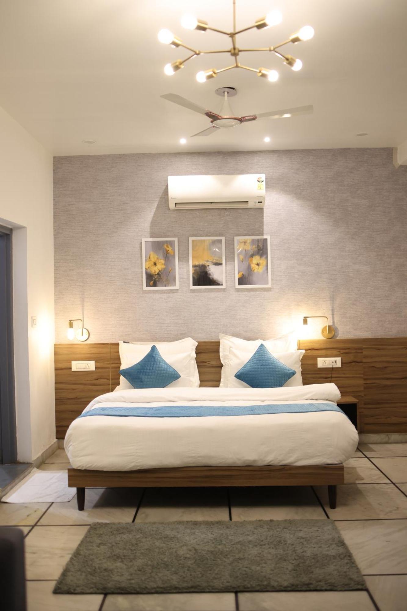 Gallivanto - Rohini Hotel