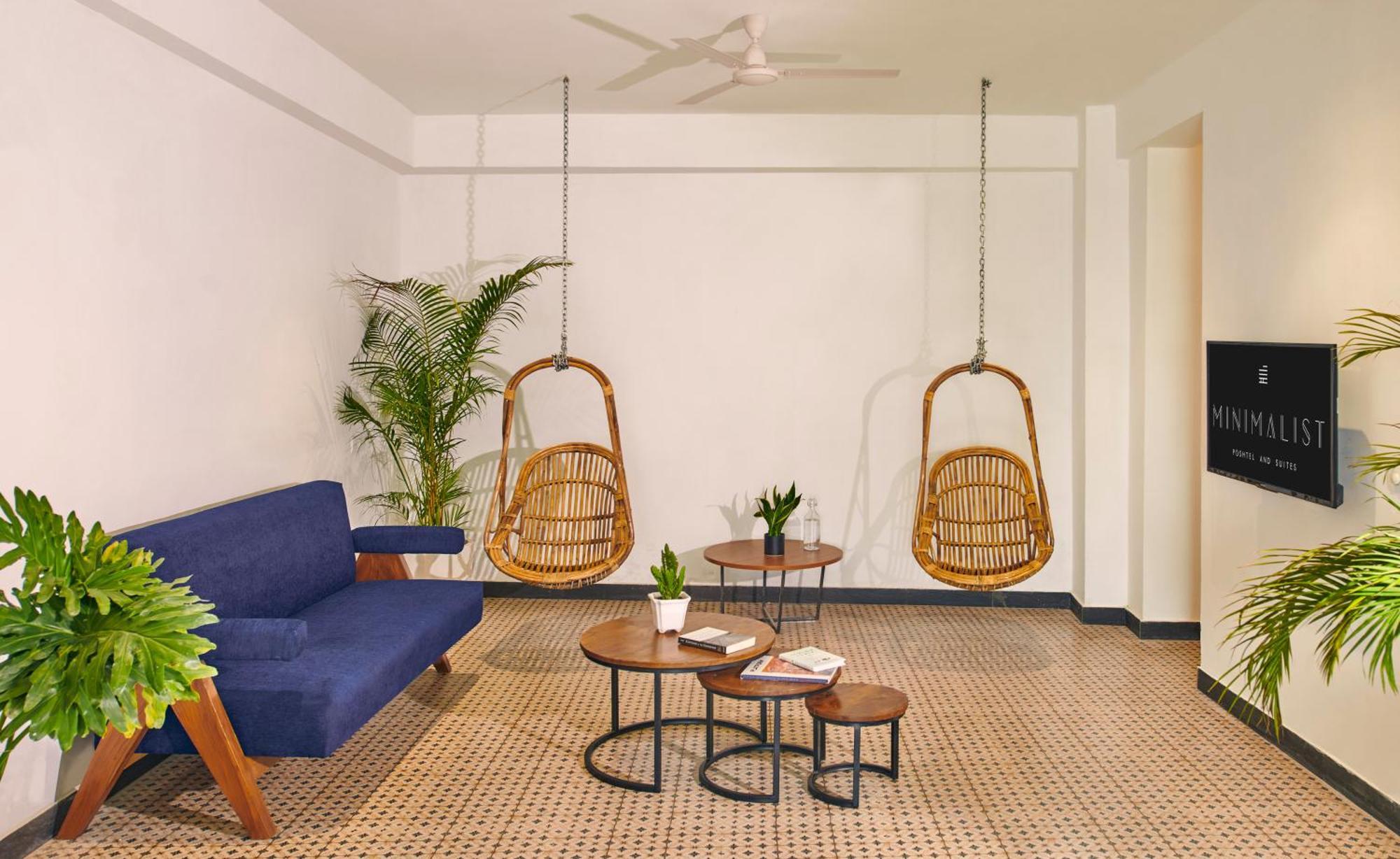 Minimalist Poshtel & New Delhi