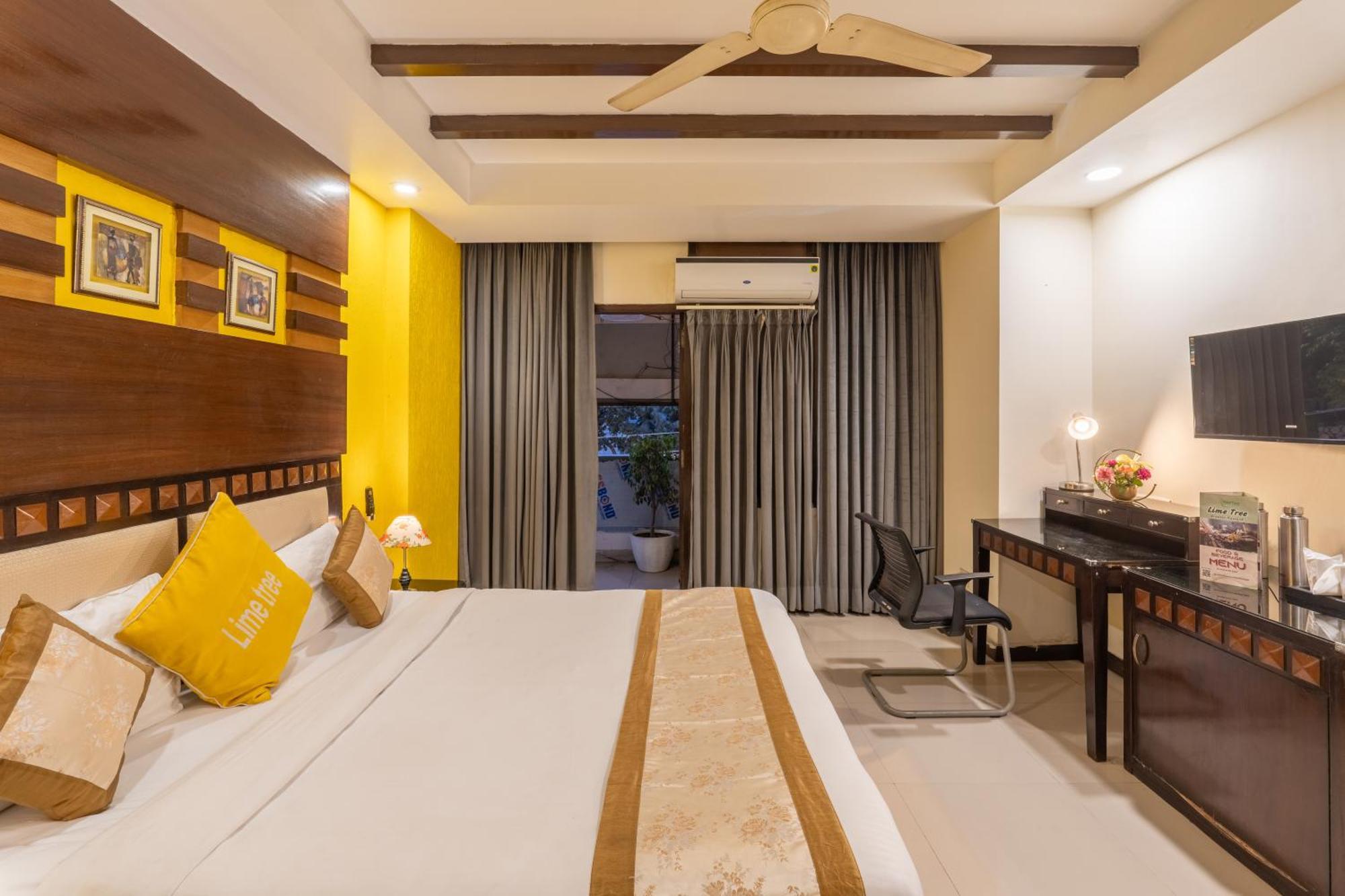 Lime Gk-2 At Greater Kailash Metro South Delhi Nearby Saket Select