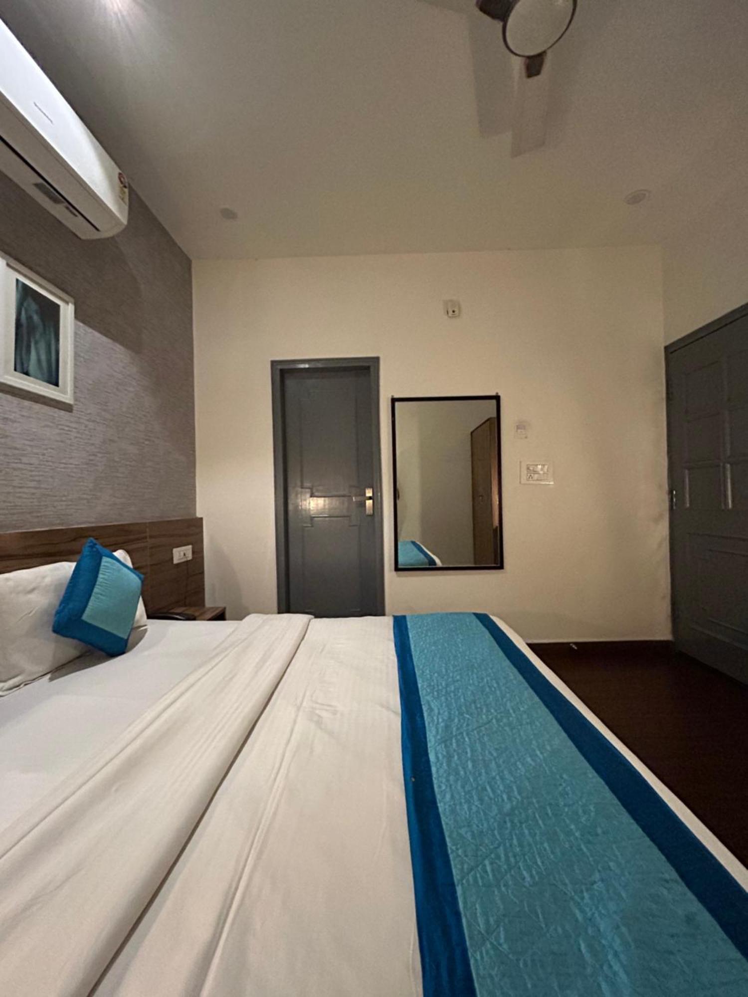 Hotel Gallivanto - Rohini 3*