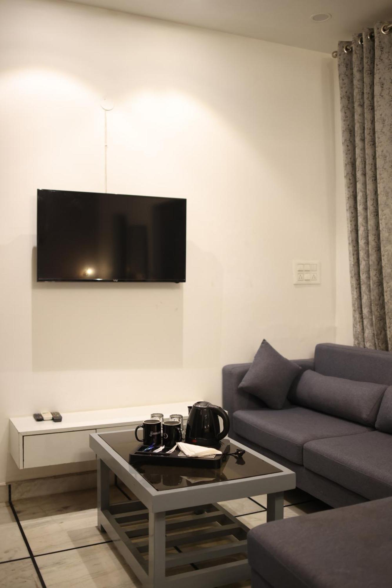 Gallivanto - Rohini Hotel