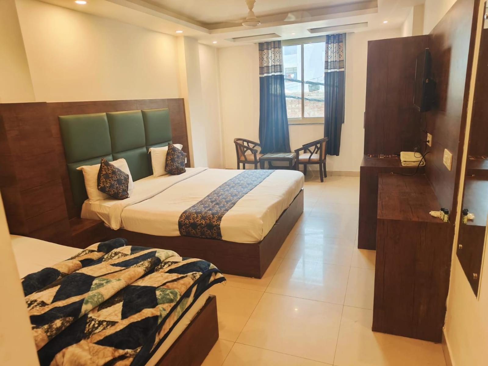Hotel Le Mount Plaza Delhi Igi Airport 4*