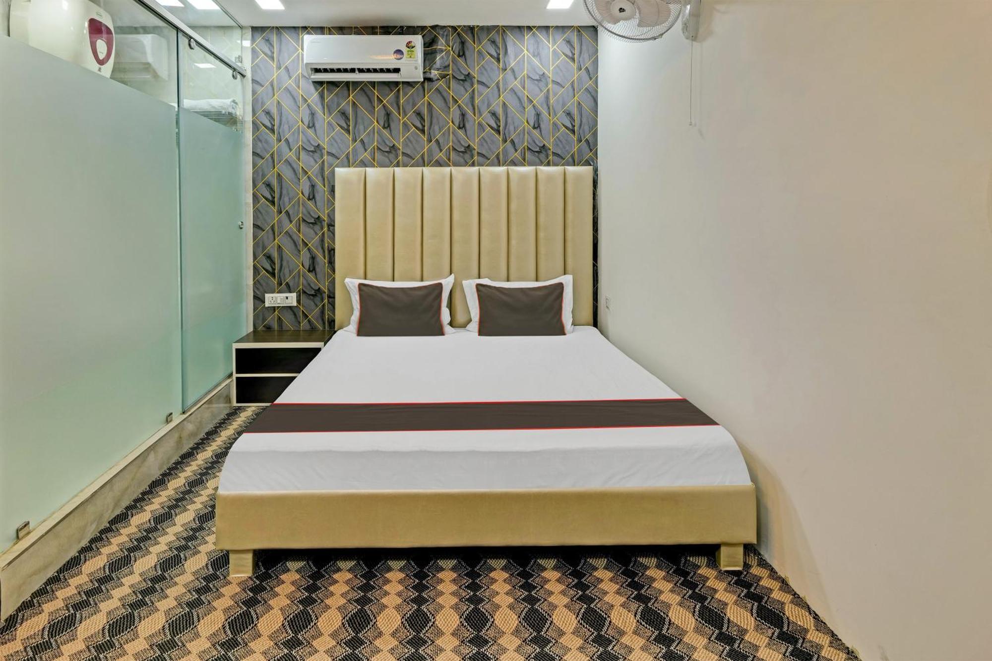 O The Kings Hotel