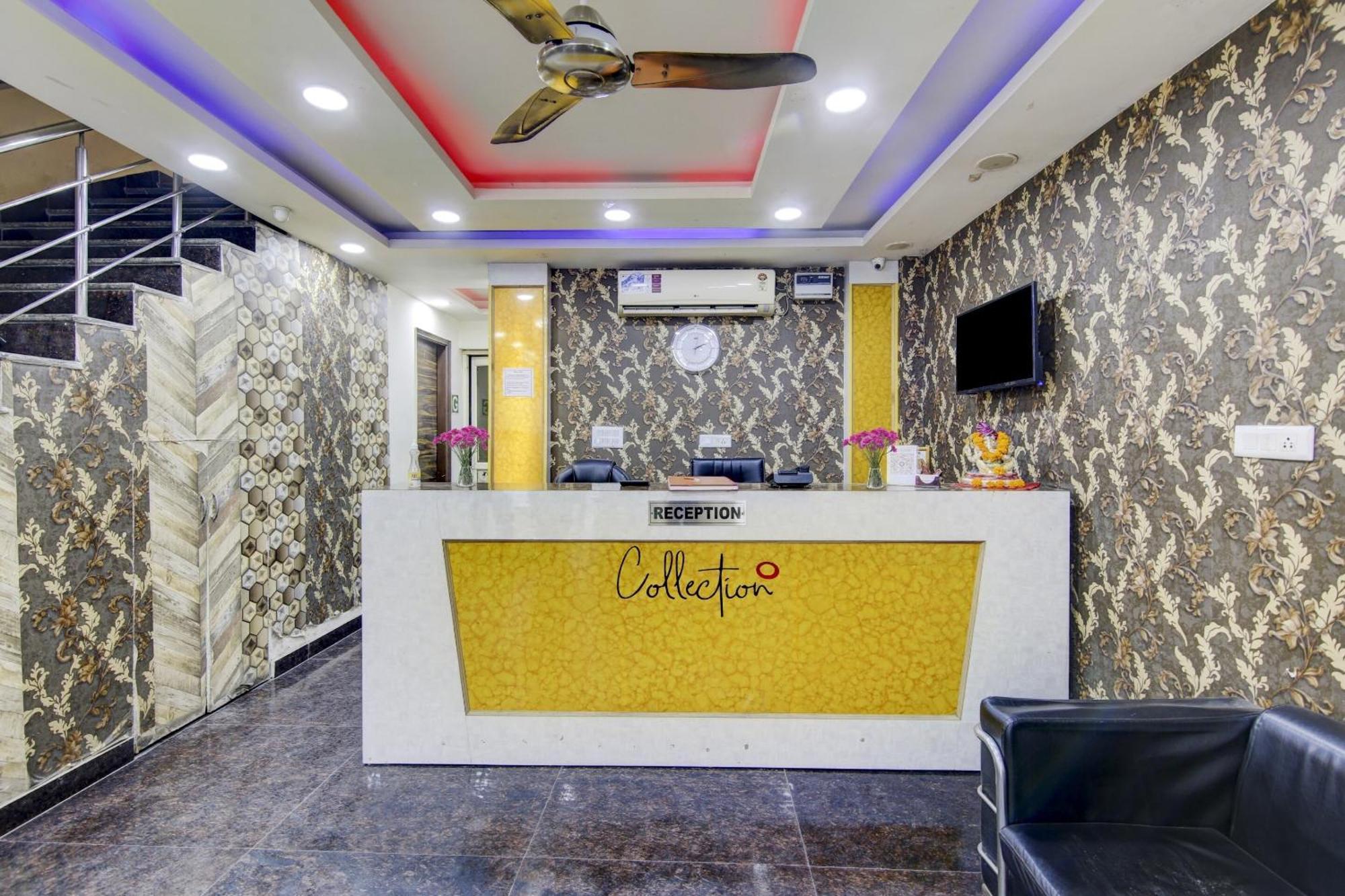 Collection O Golden Blue Near Dwarka Sector 21 Metro Station