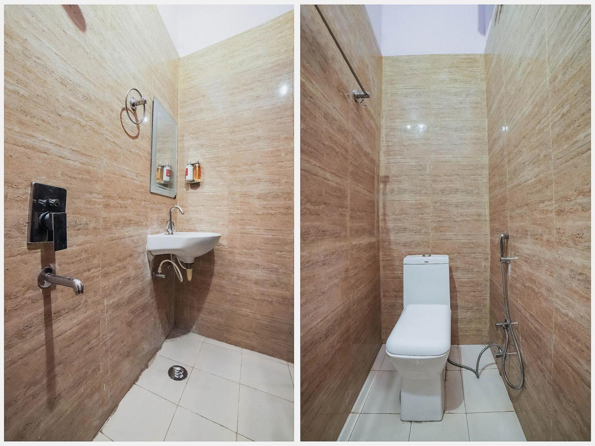 Hotel O Iris Lite