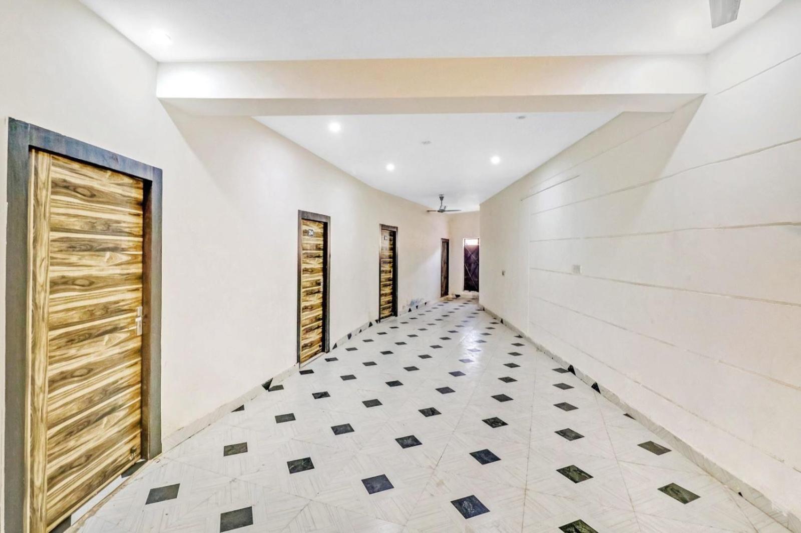 Oyo Flagship Victor House 3*