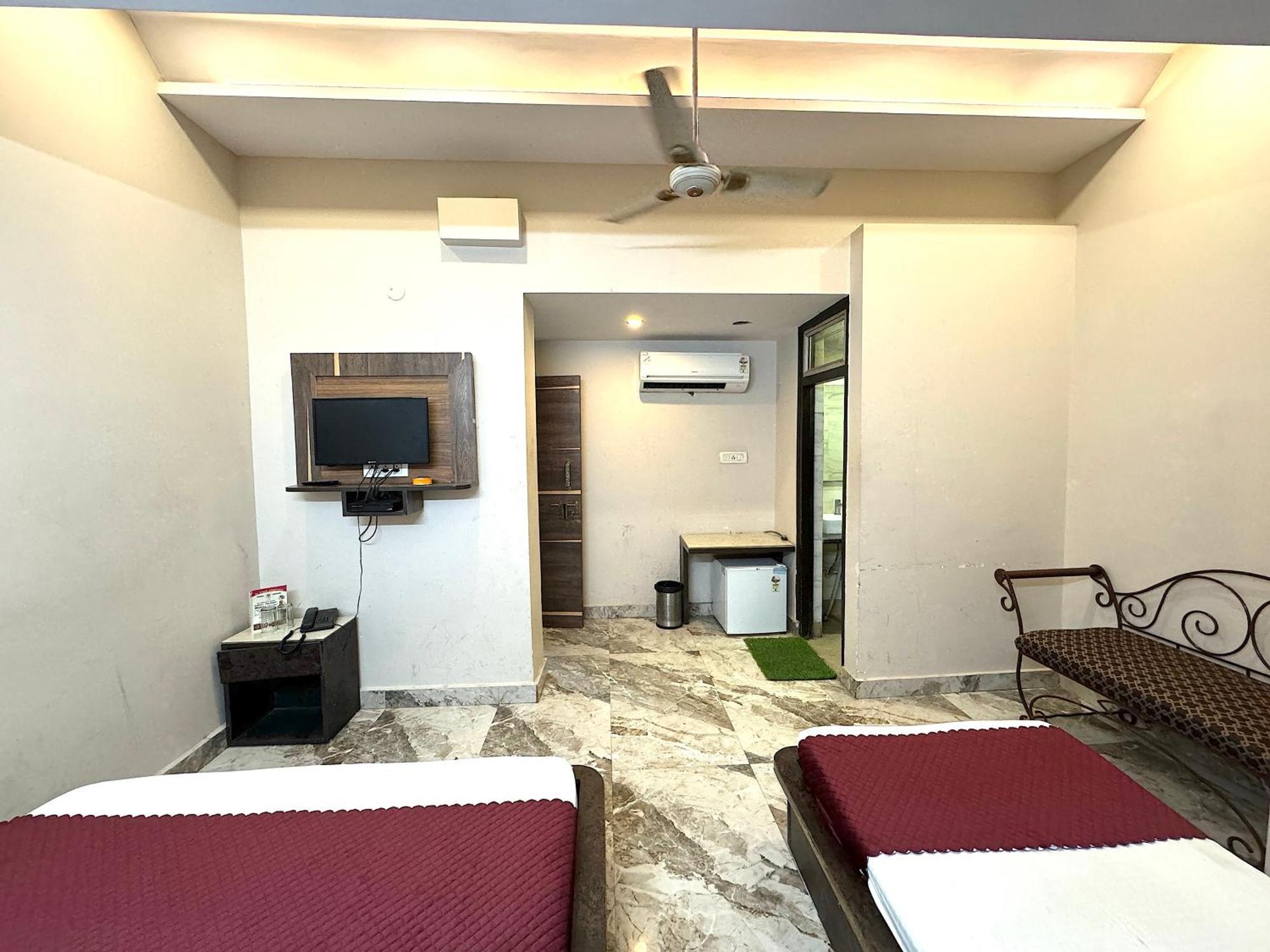 Kelson Dx With Parking, 2mins From Metro Station Near Railway Station
