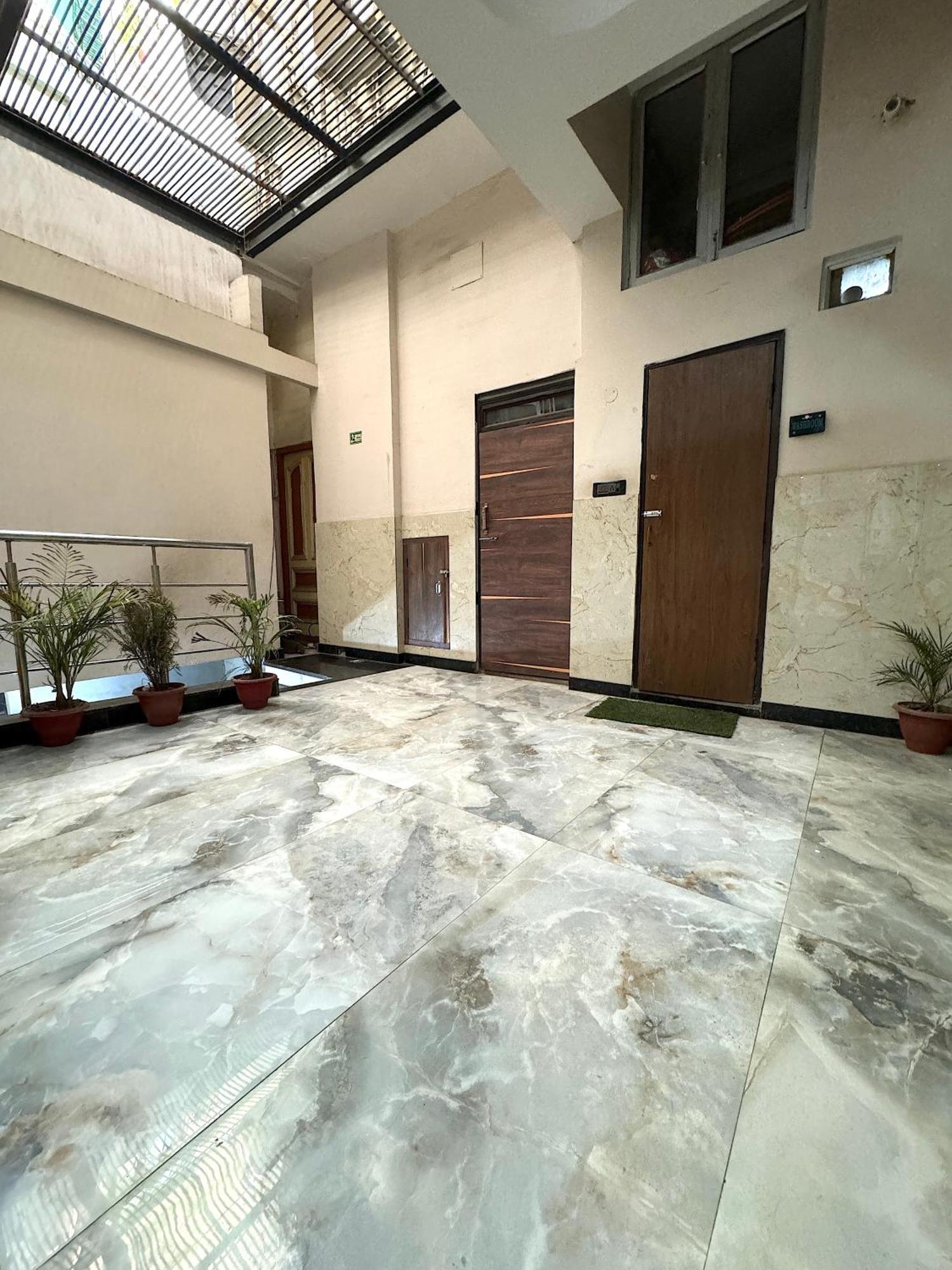 Kelson Dx With Parking, 2mins From Metro Station Near Railway Station 2* Nova Deli