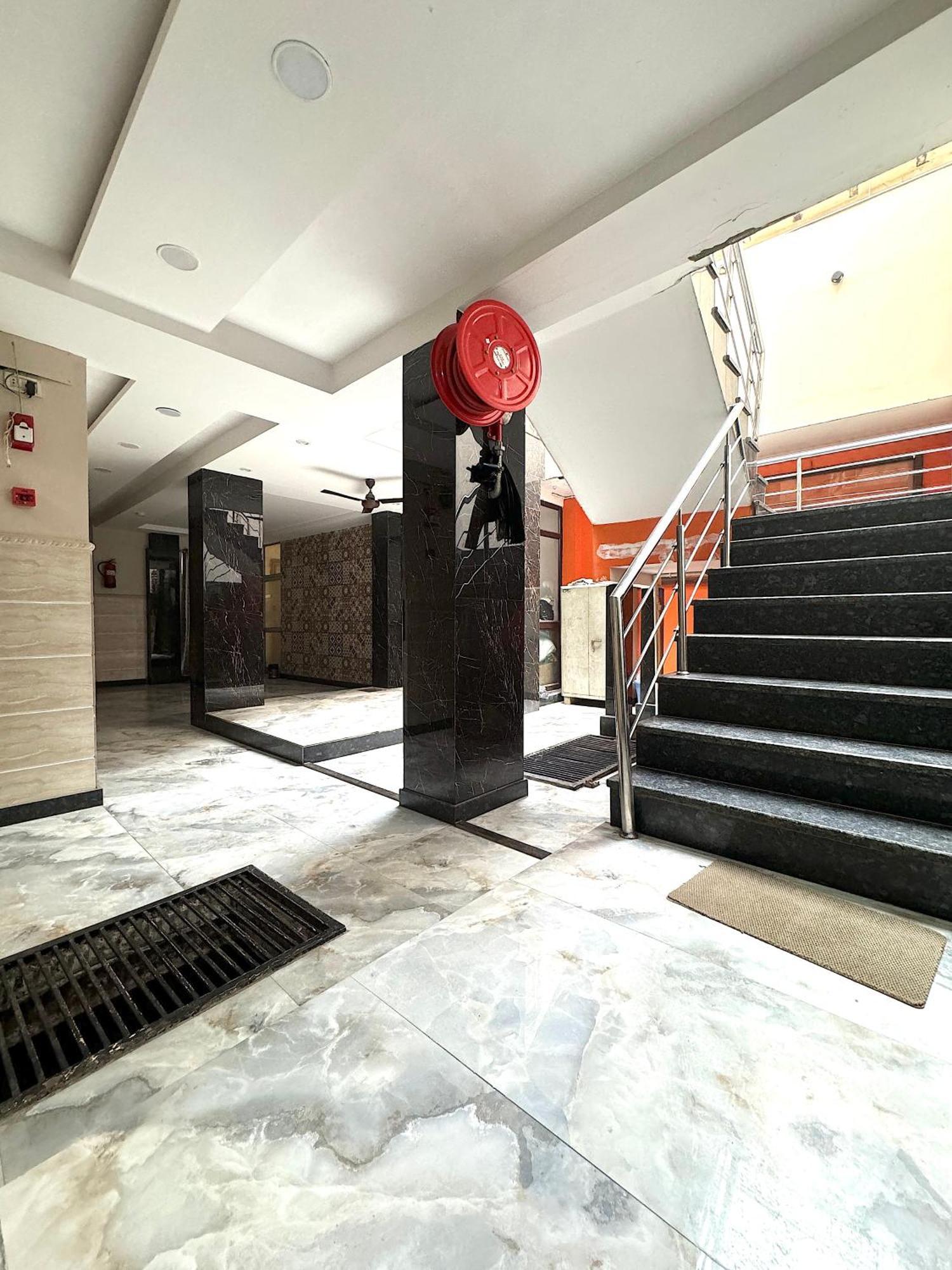 Hotel Kelson Dx With Parking, 2mins From Metro Station Near Railway Station Nova Deli