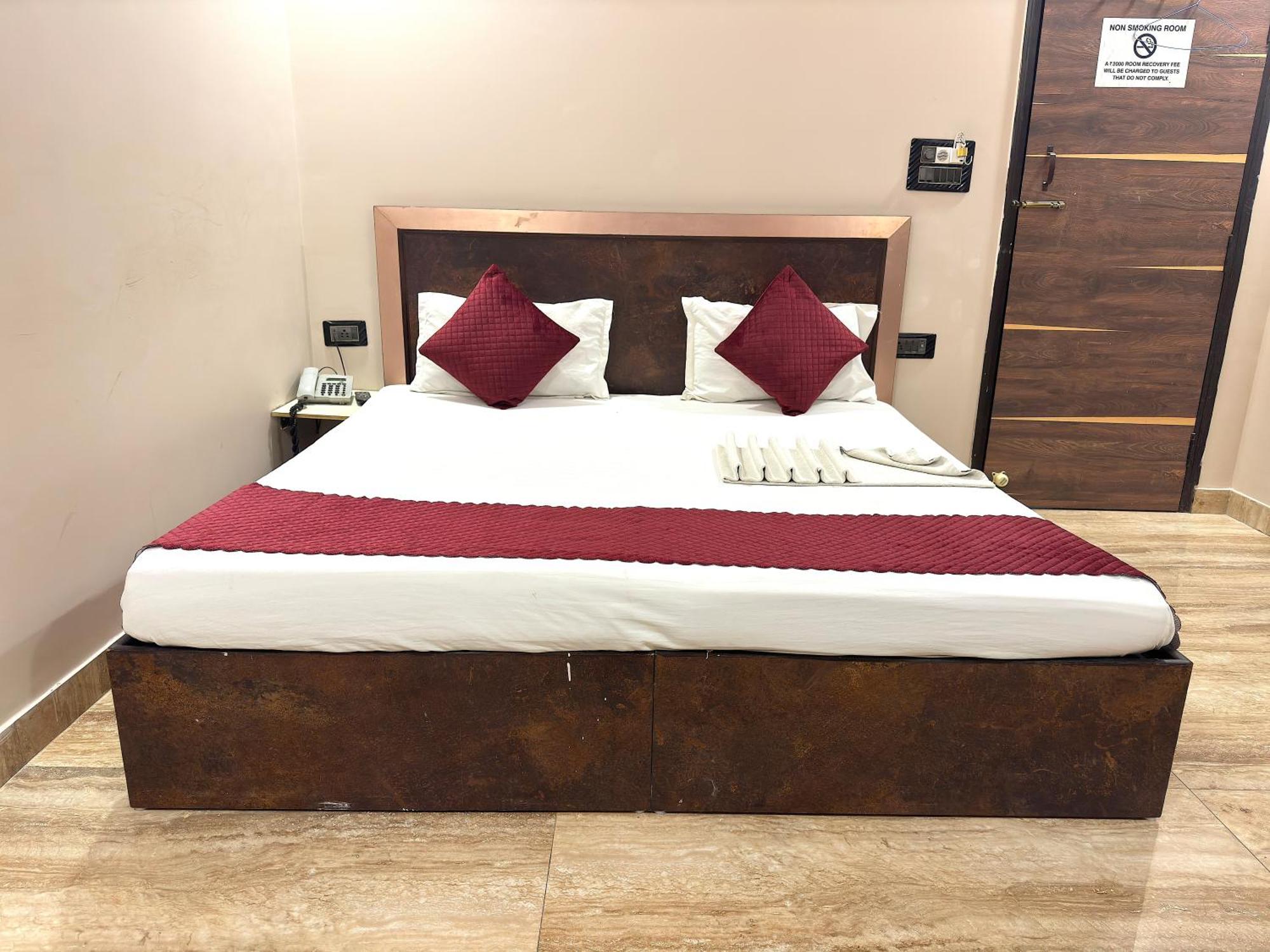Hotel Kelson Dx With Parking, 2mins From Metro Station Near Railway Station Nova Deli
