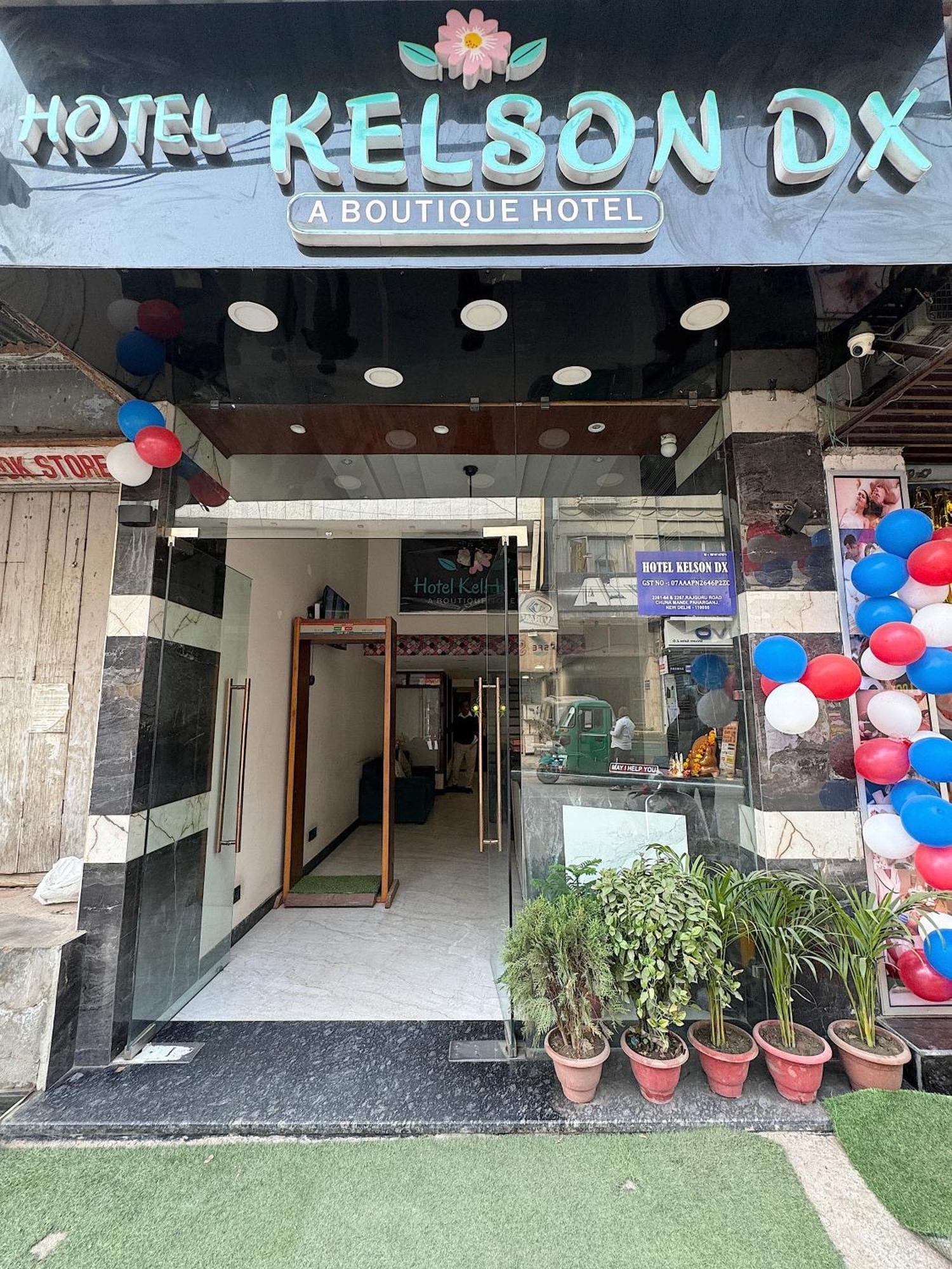 Hotel Kelson Dx With Parking, 2mins From Metro Station Near Railway Station 2*