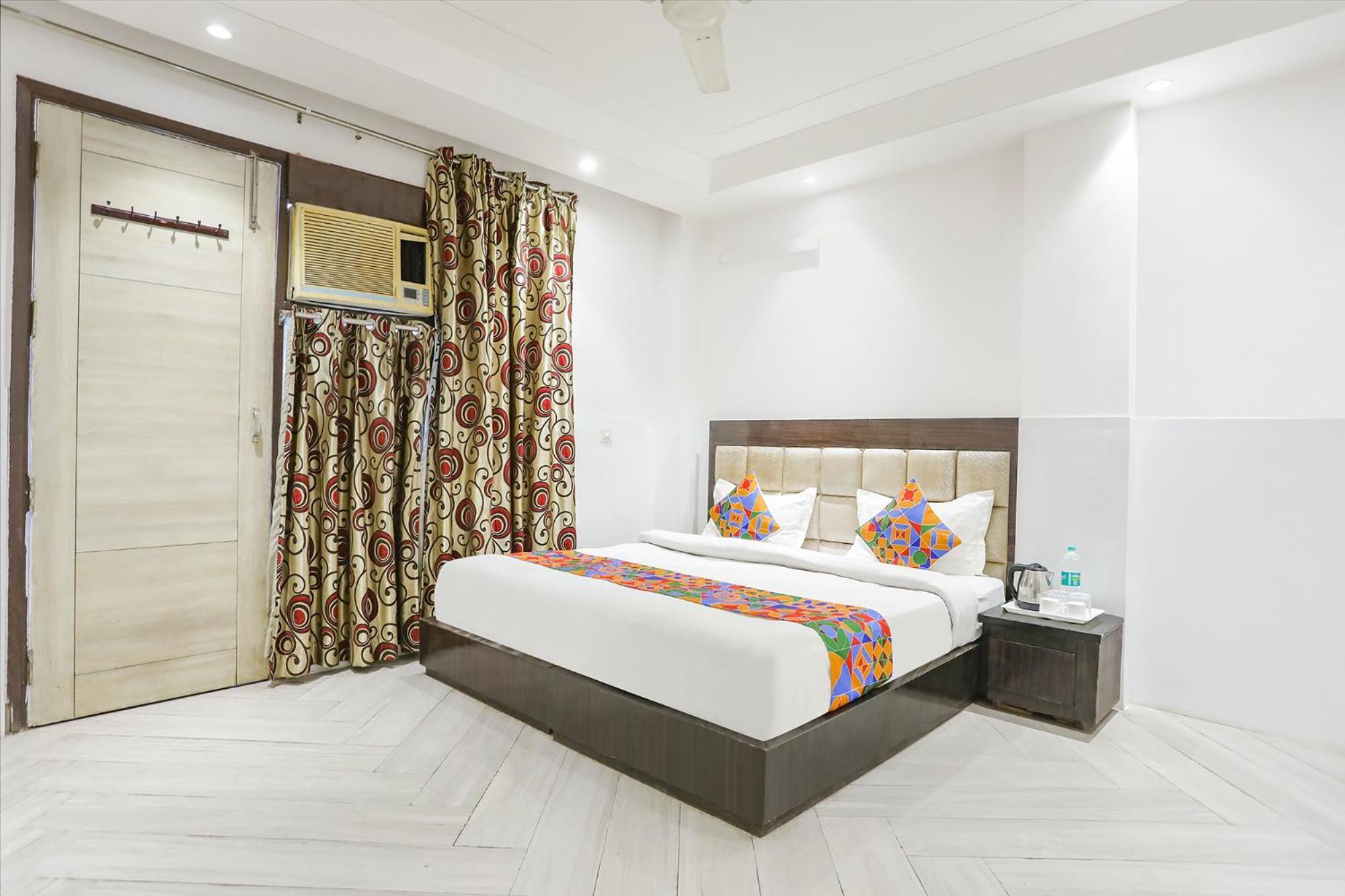 Fabexpress Lotus Palace New Delhi