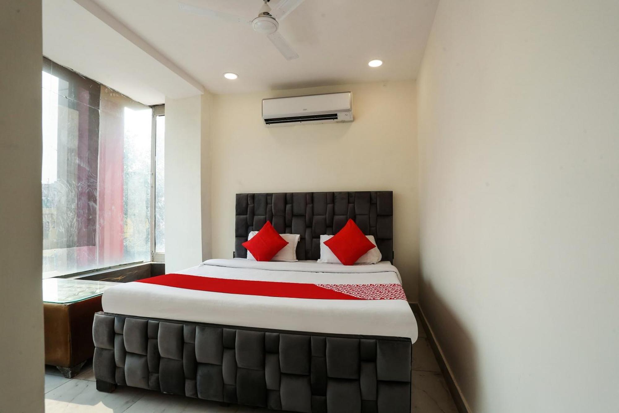 Hotel O Star New Delhi