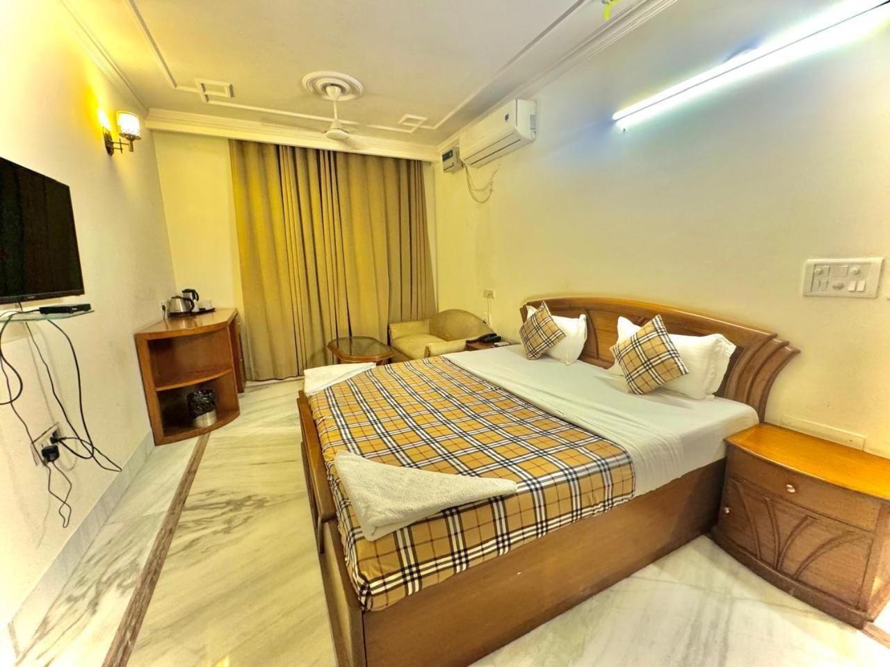 Hotel Pablas International, New Delhi, Near Metro Delhi (National Capital Territory of India)