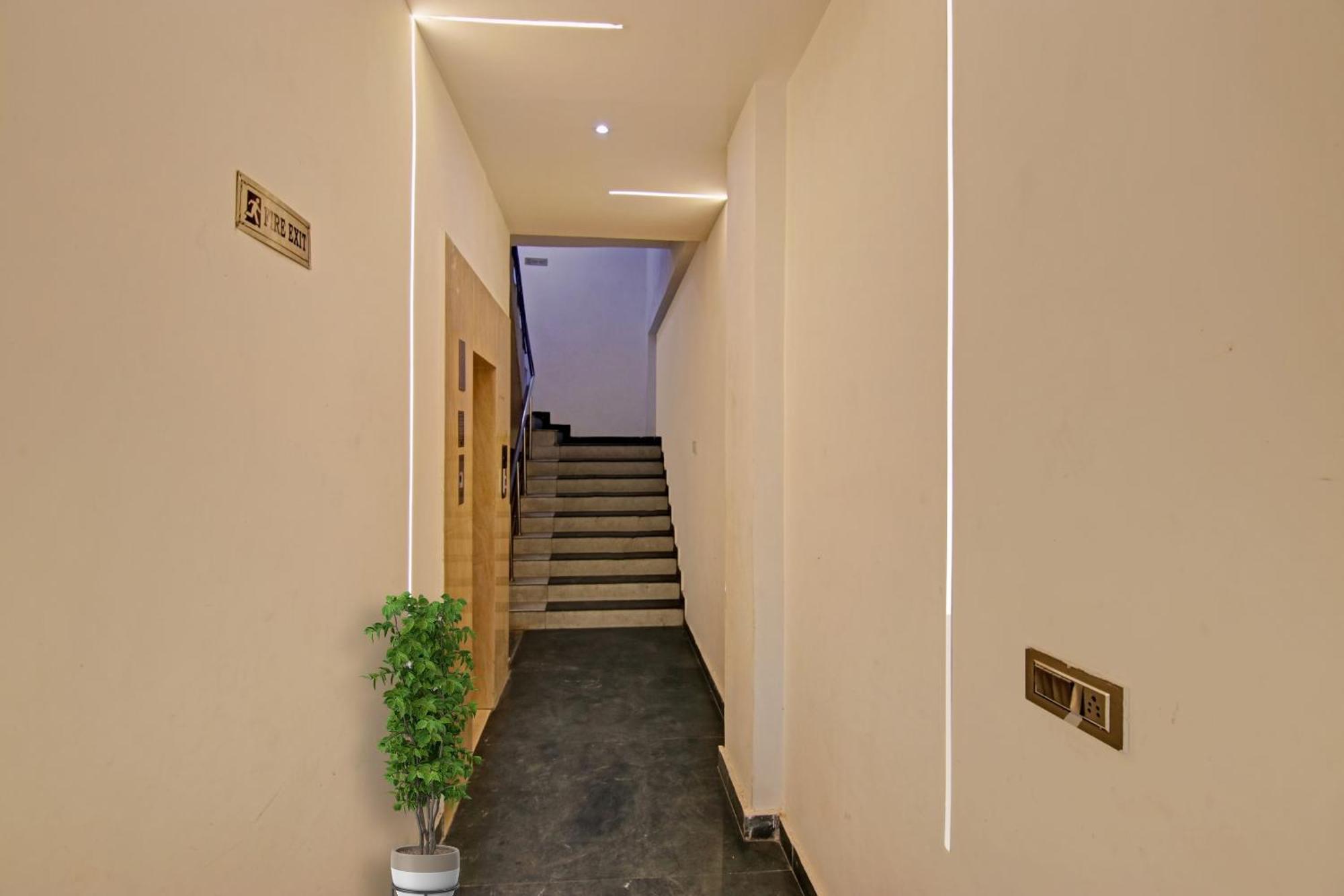 19 West New Delhi