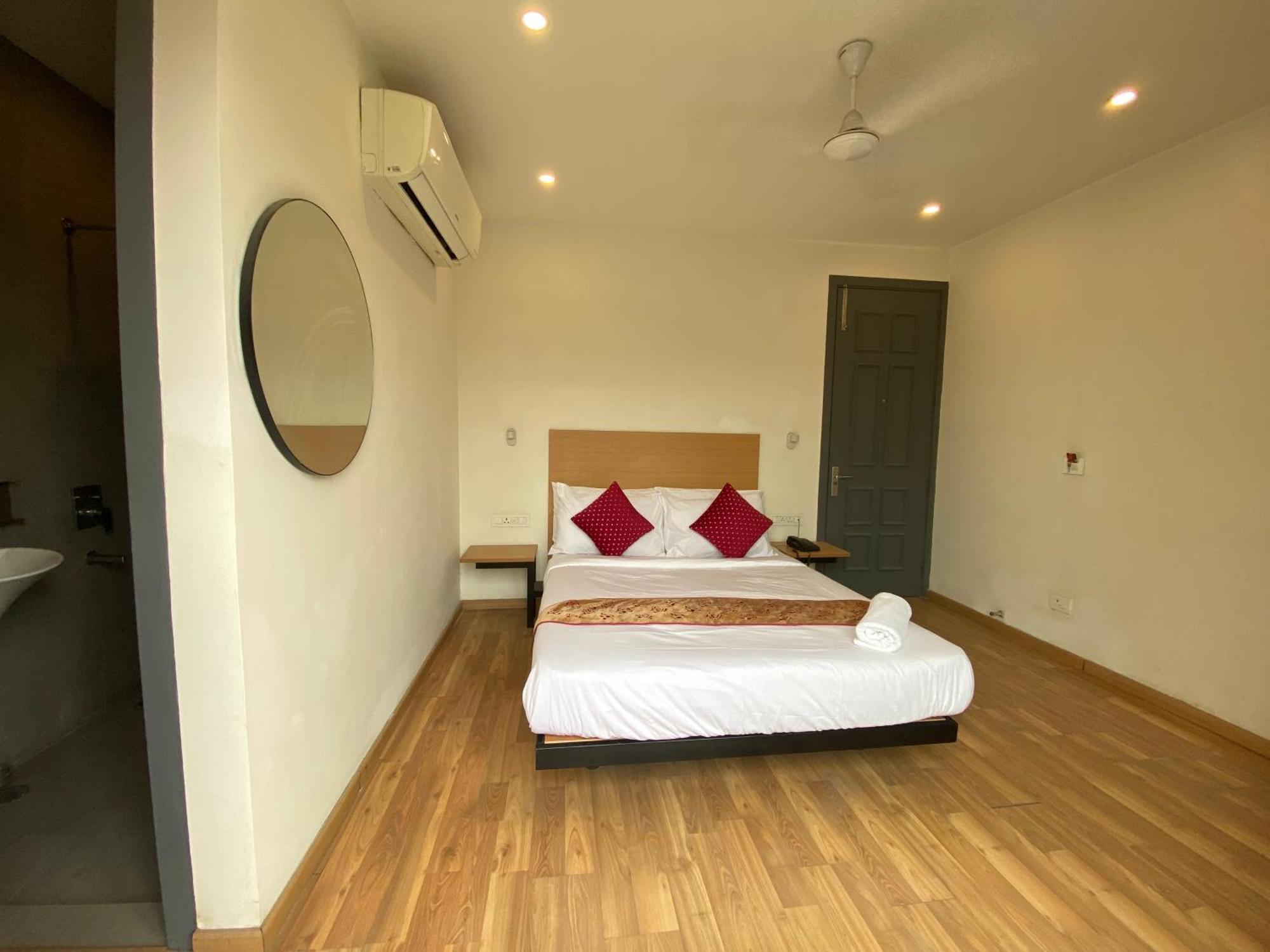 F9 343 Meera Bagh, Paschim Vihar Nova Deli