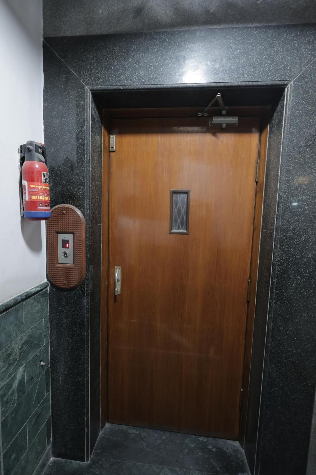 Ss Residency 2* New Delhi