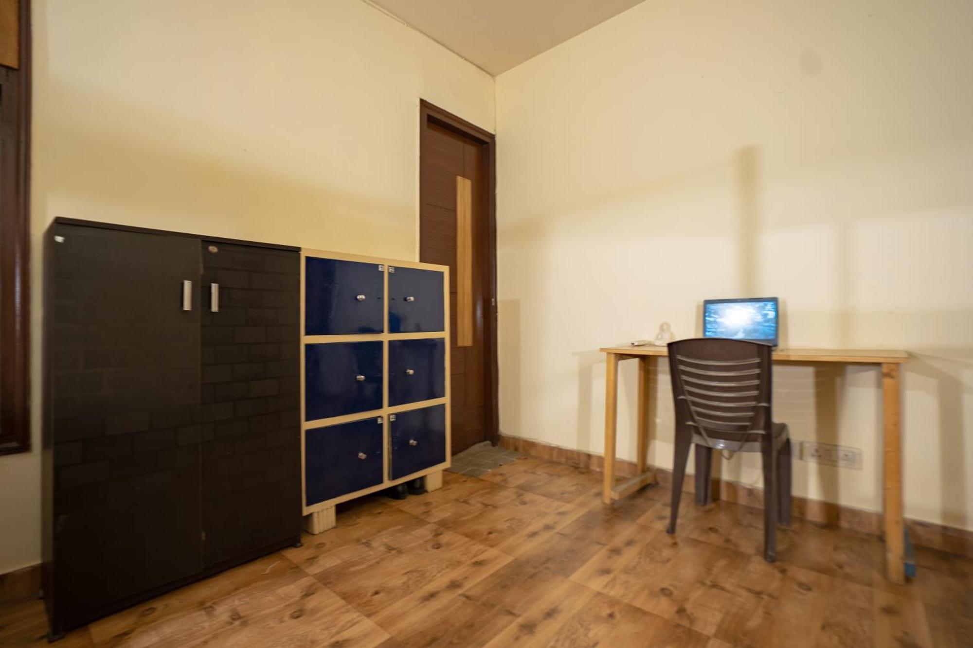 Amigosindia Hostel