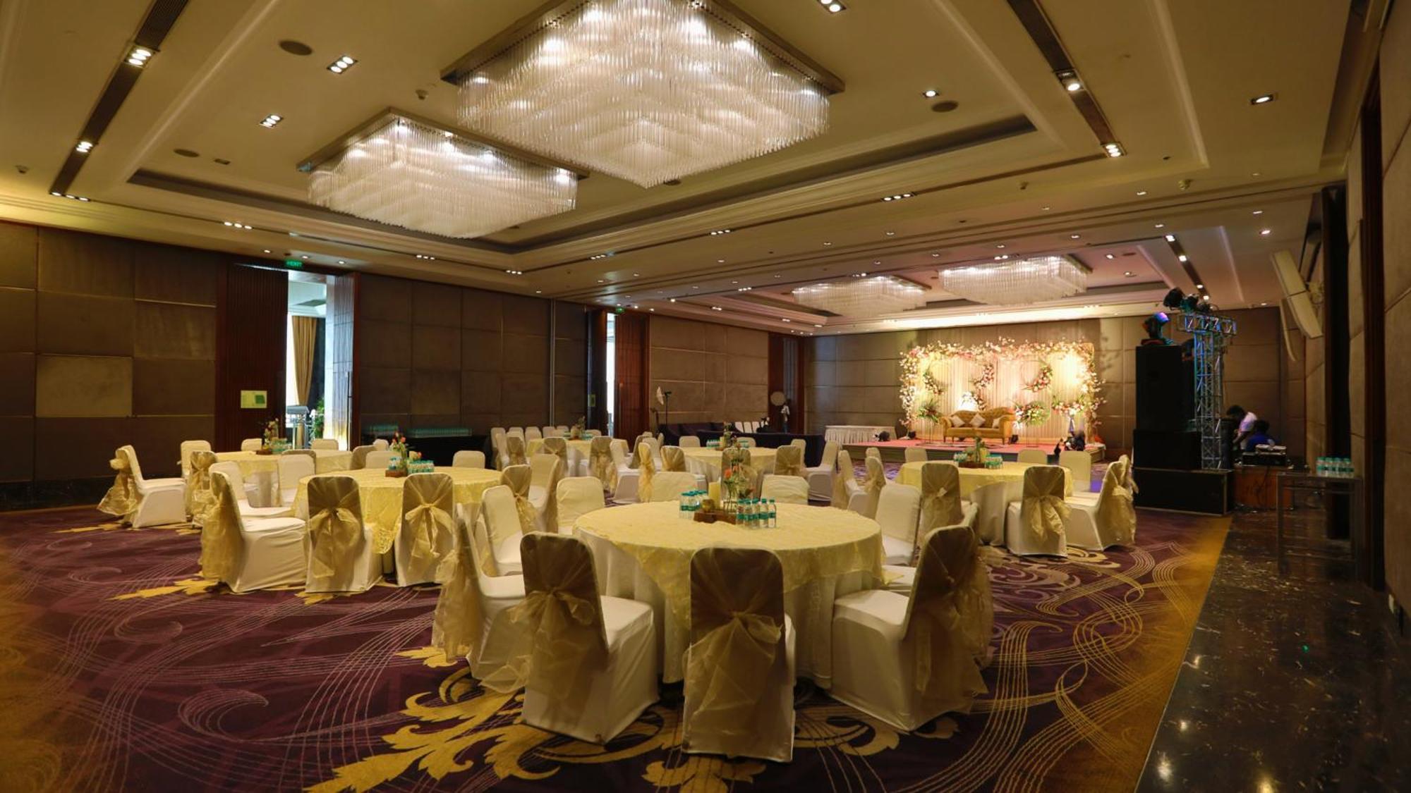 Mayur Vihar Noida By Ihg 5* New Delhi