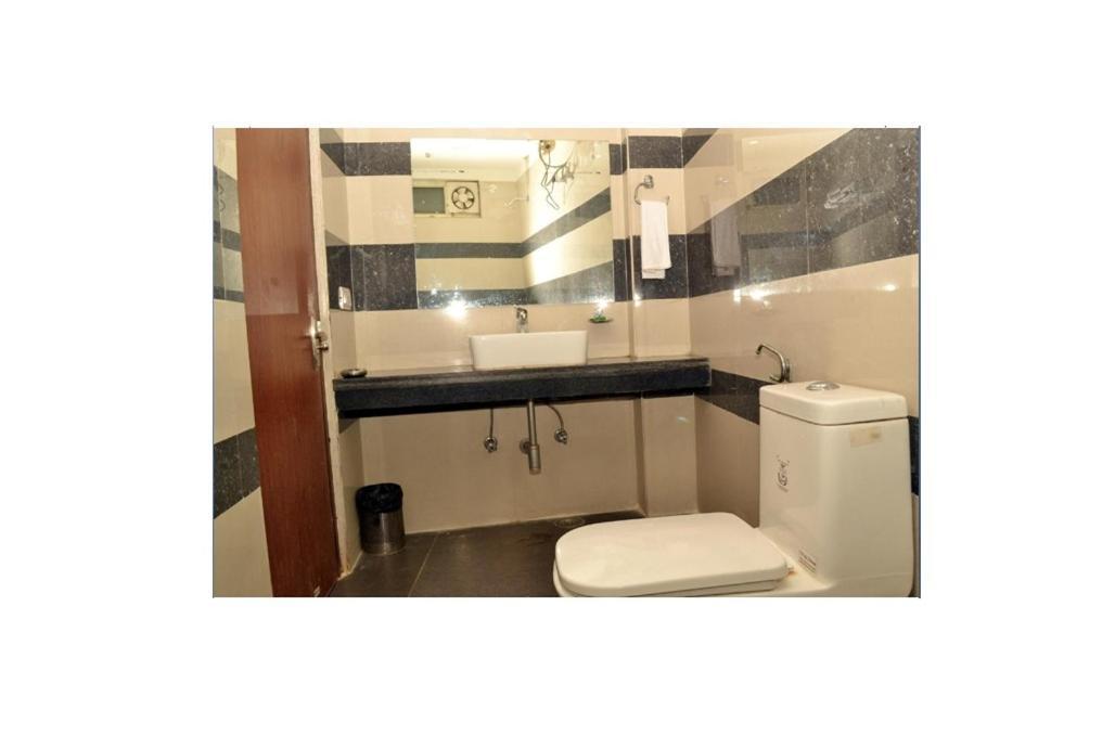 Airport P Hotel 2*
